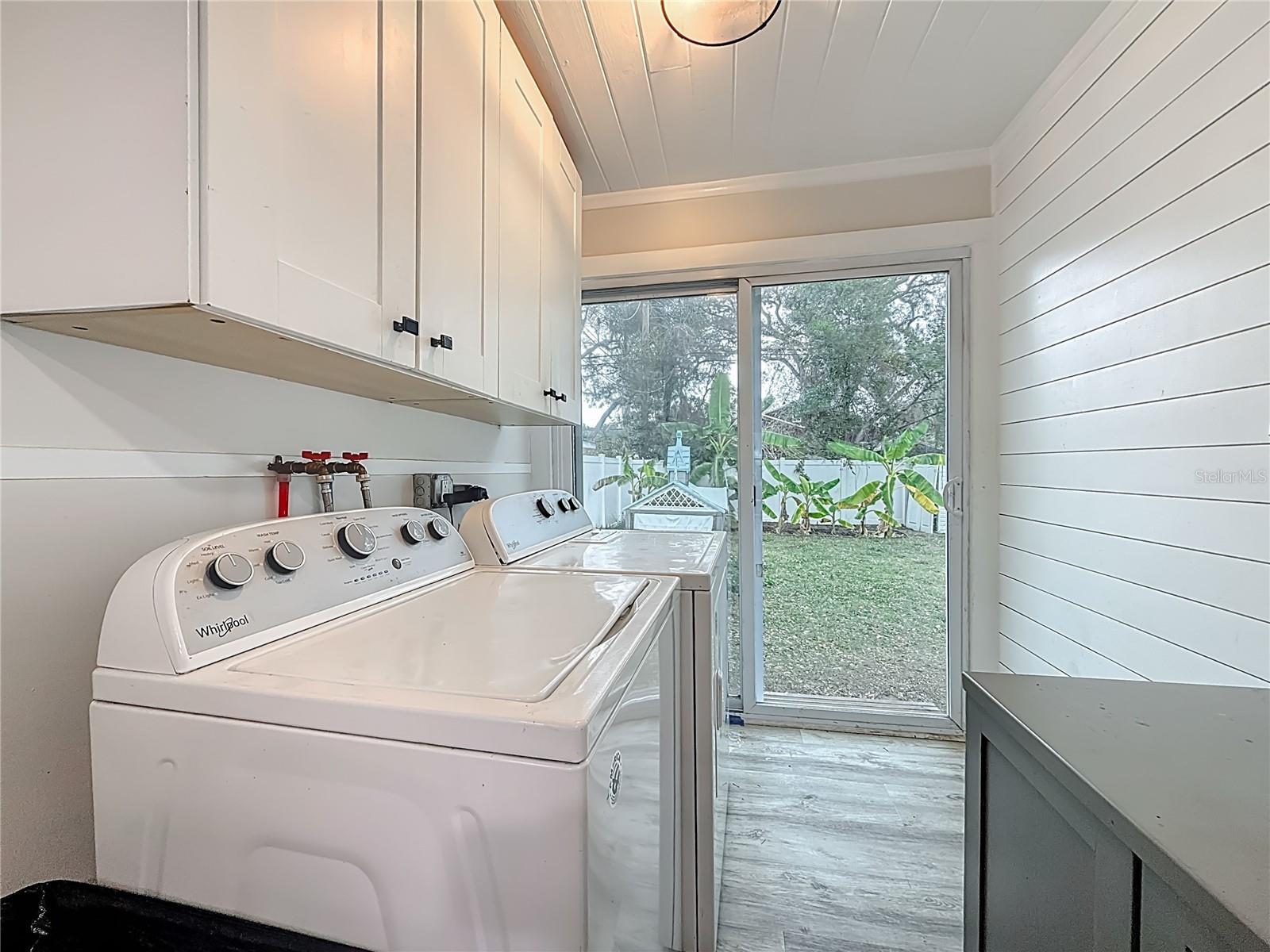 520 ROANOKE ST — photo 28
