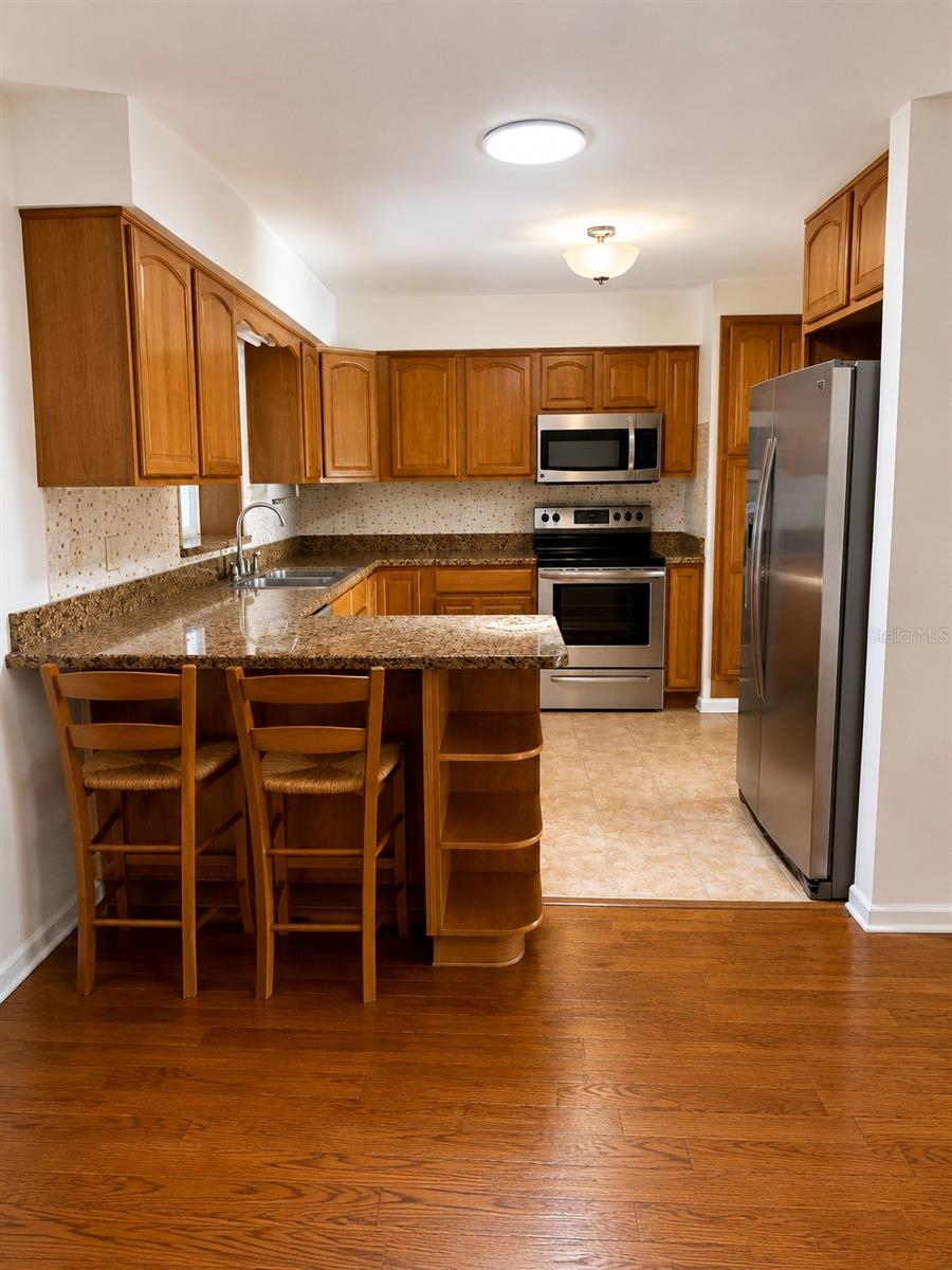 11102 28TH ST — photo 2