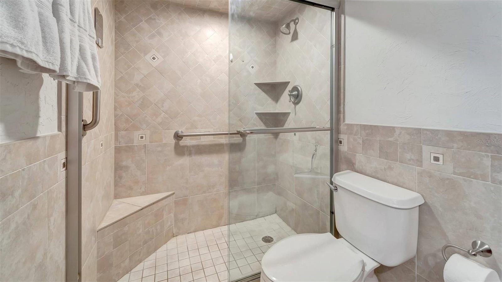 1125 W PEPPERTREE DR #705 — photo 21