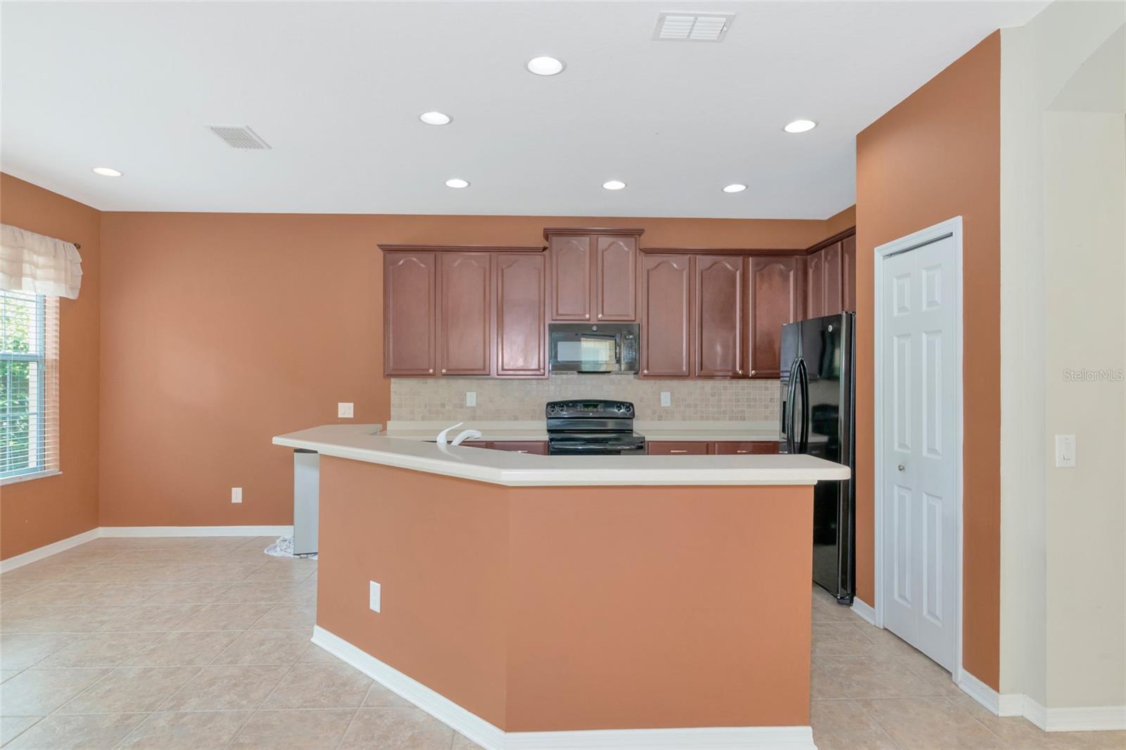 5519 NAPA DR — photo 8