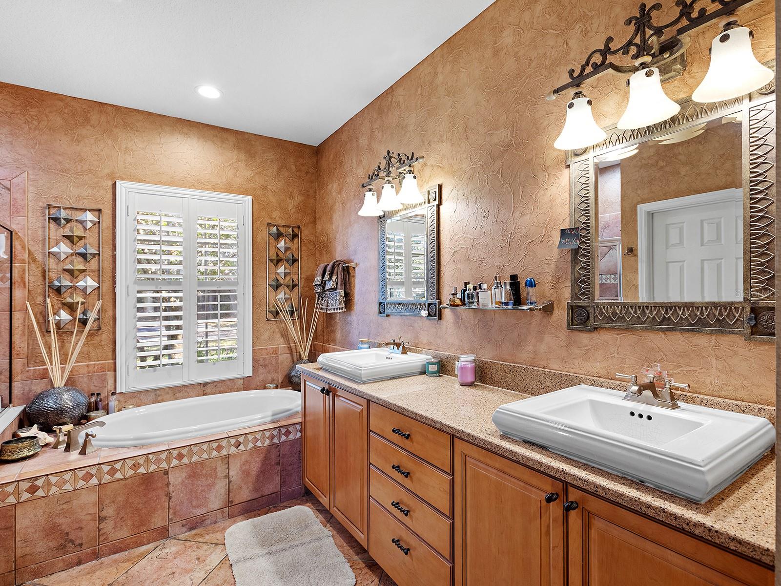 8318 PLANTERS KNOLL TER — photo 25