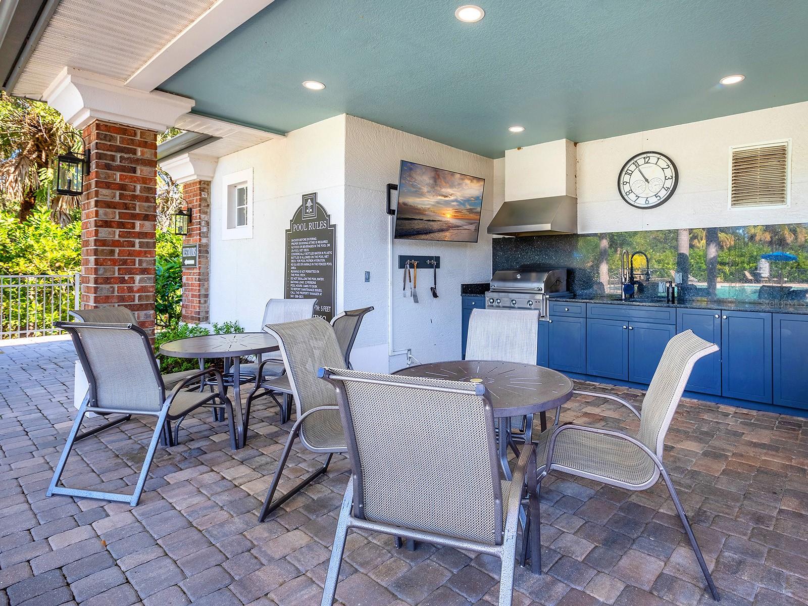 8318 PLANTERS KNOLL TER — photo 42