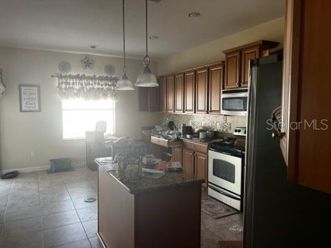 Home in RIVERVIEW — photo 7
