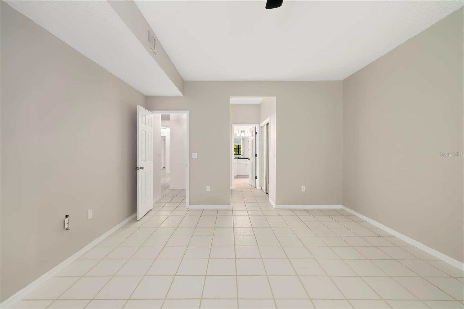 1678 STARLING DR #102 — photo 17