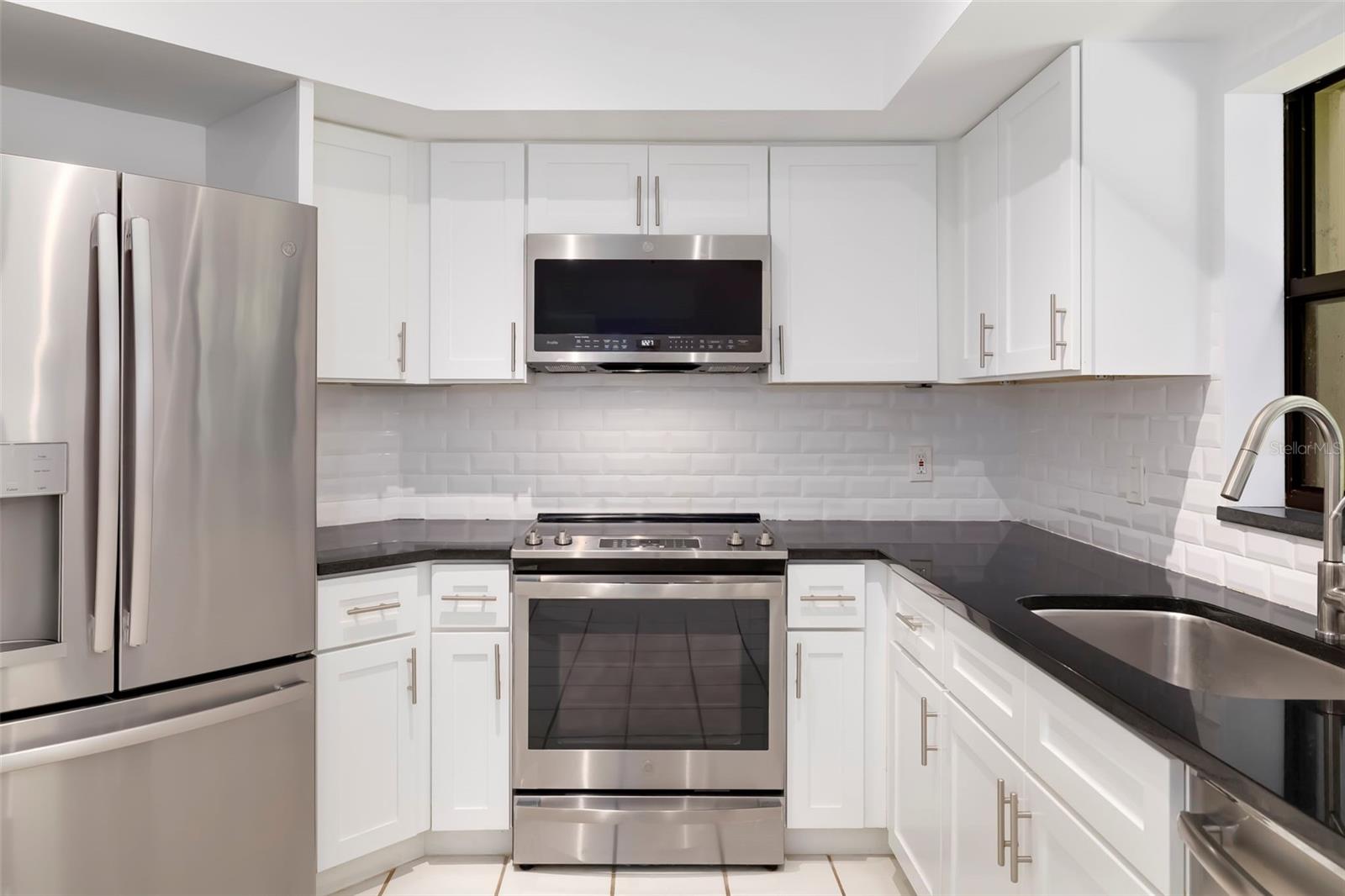 1678 STARLING DR #102 — photo 12
