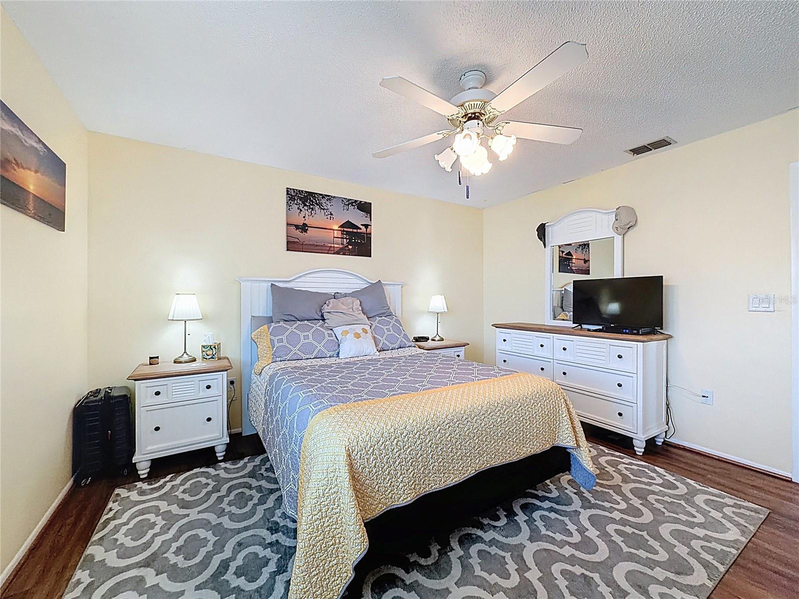 9961 EAGLES POINT CIR #4 — photo 22