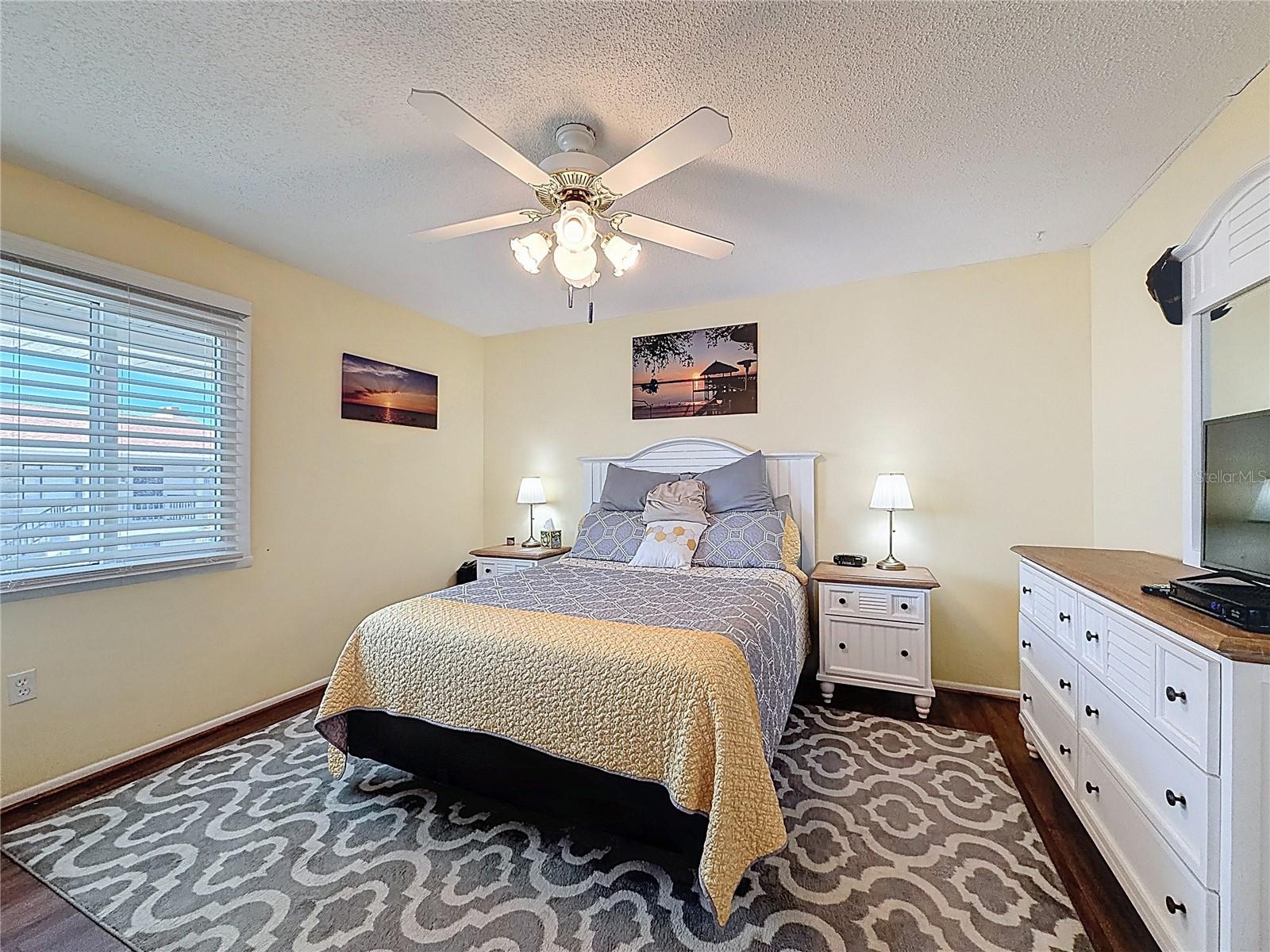 9961 EAGLES POINT CIR #4 — photo 21