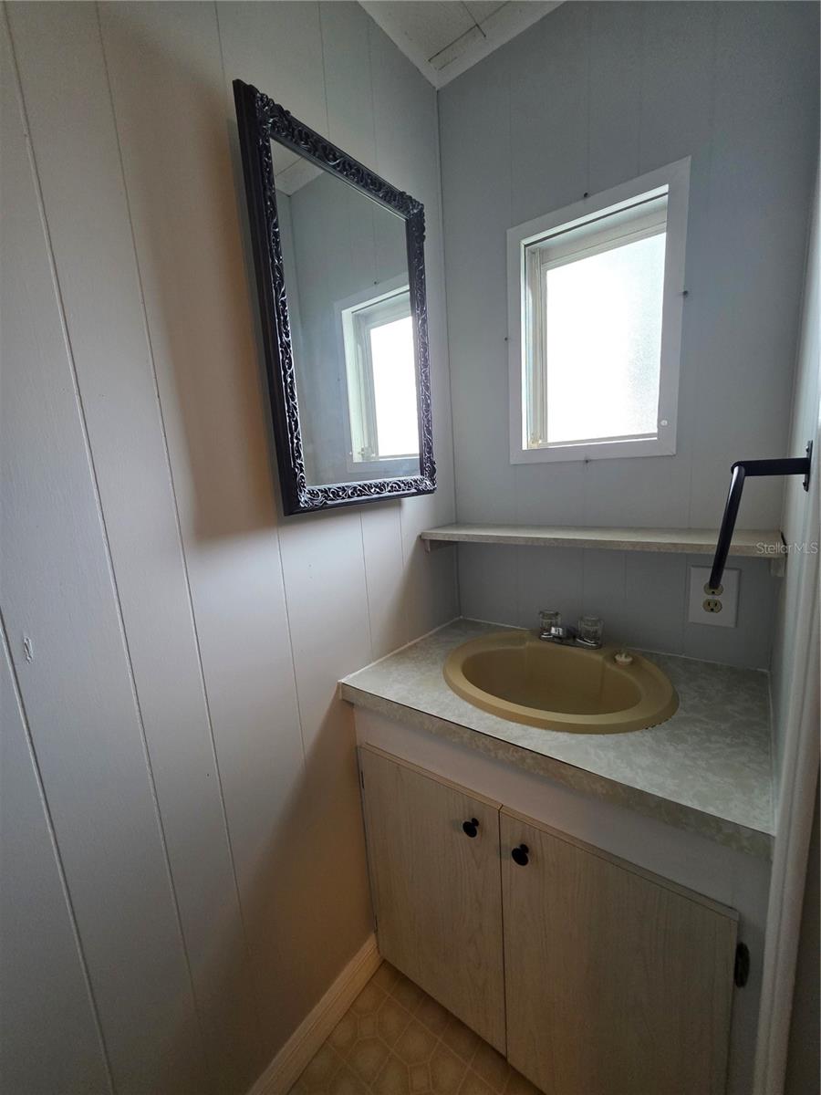 4603 NEWCOMB AVE — photo 19
