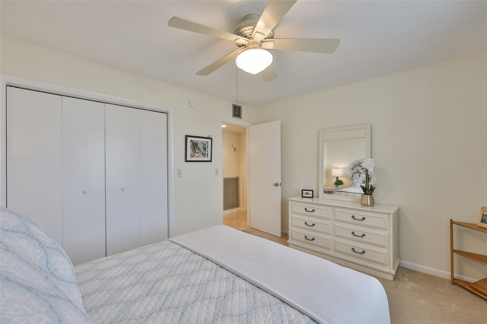 1520 DANBURY DR — photo 25