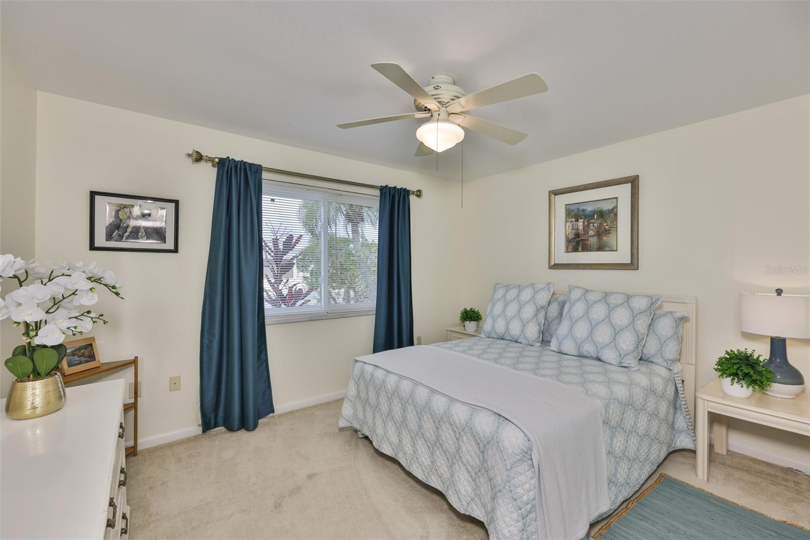 1520 DANBURY DR — photo 23
