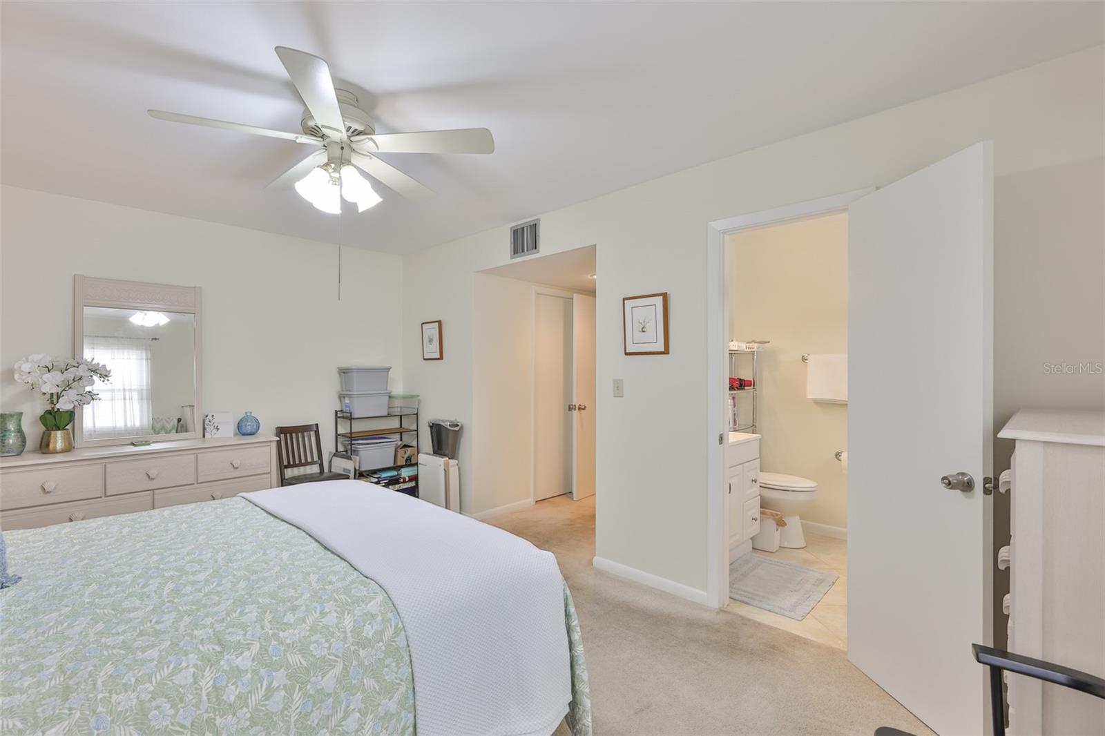 1520 DANBURY DR — photo 21