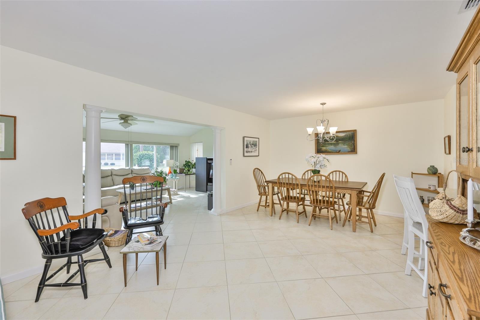 1520 DANBURY DR — photo 8