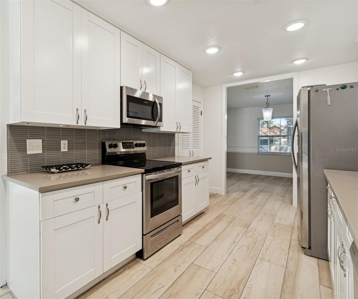 9628 DAVIS RD — photo 9