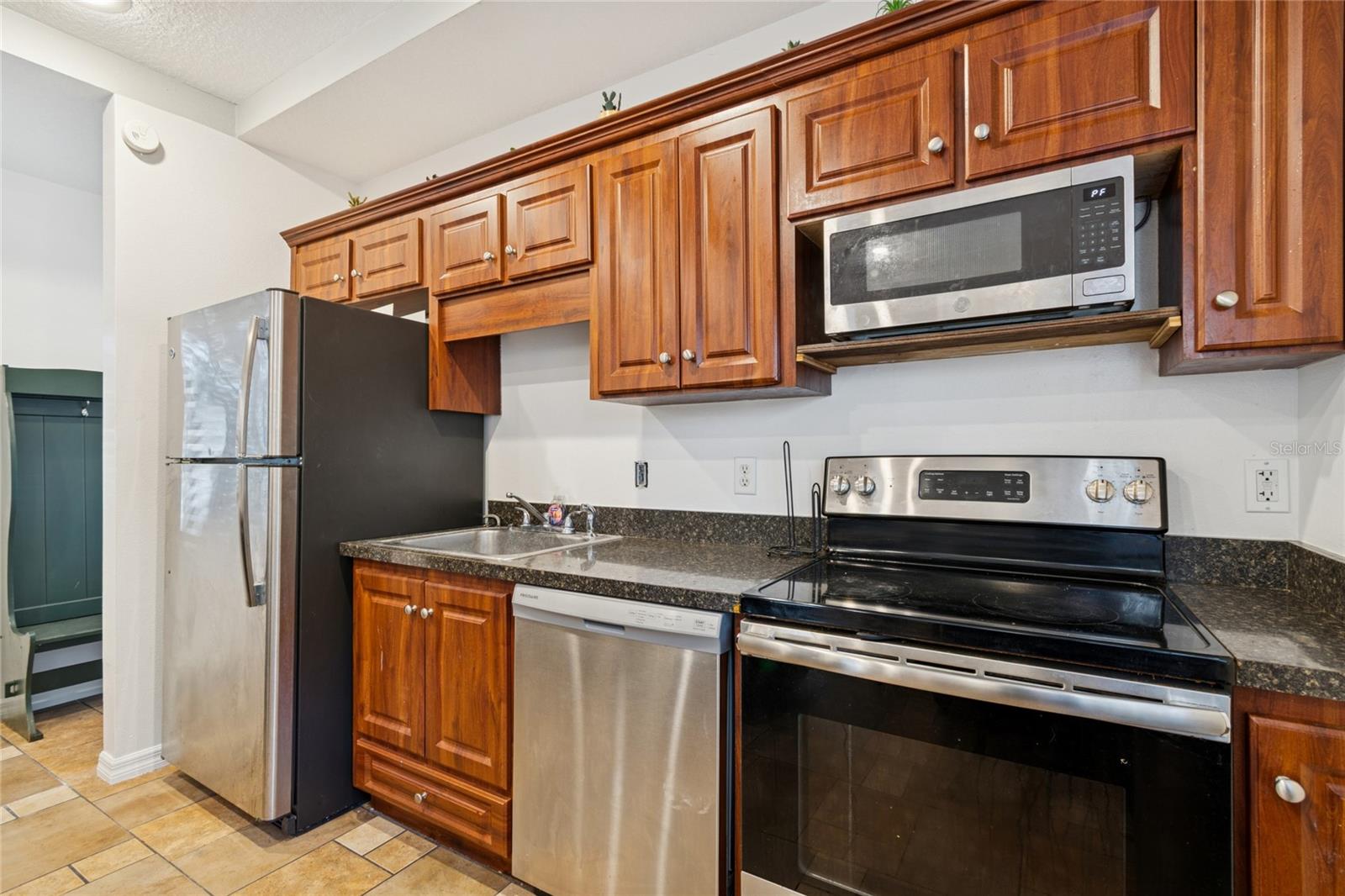 9628 DAVIS RD — photo 30