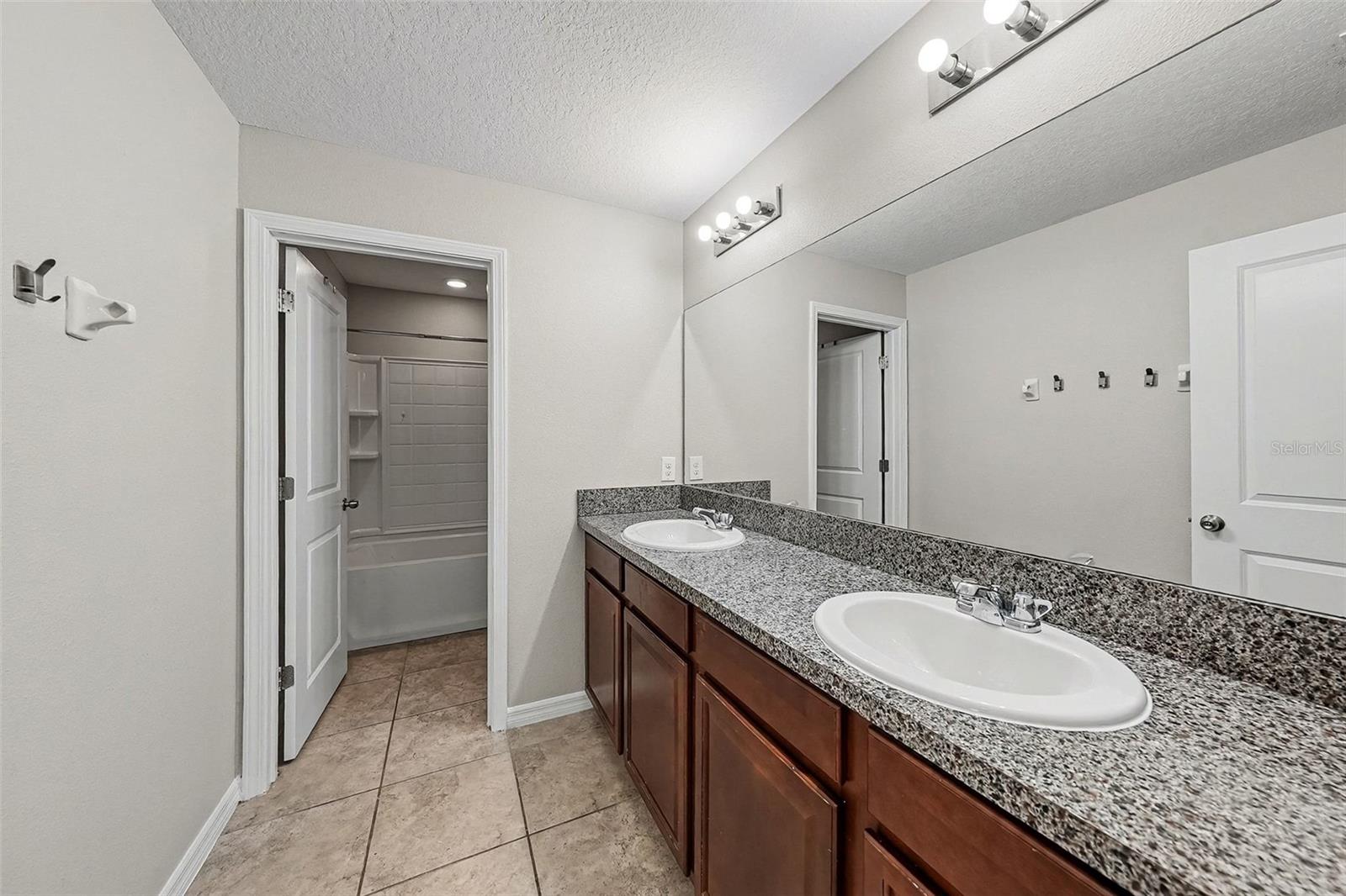 10657 STANDING STONE DR — photo 21