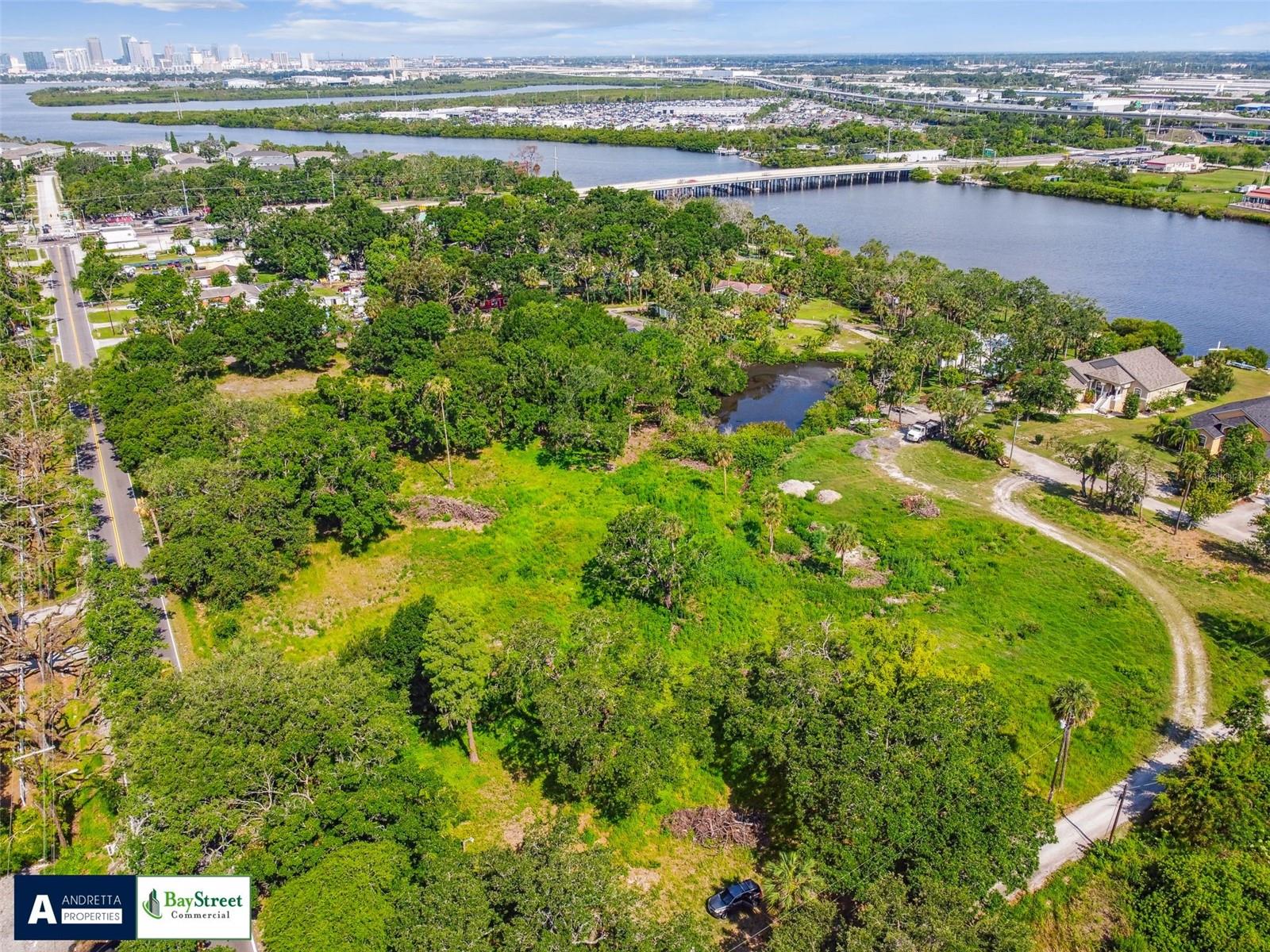 5116 PALM RIVER RD — photo 8