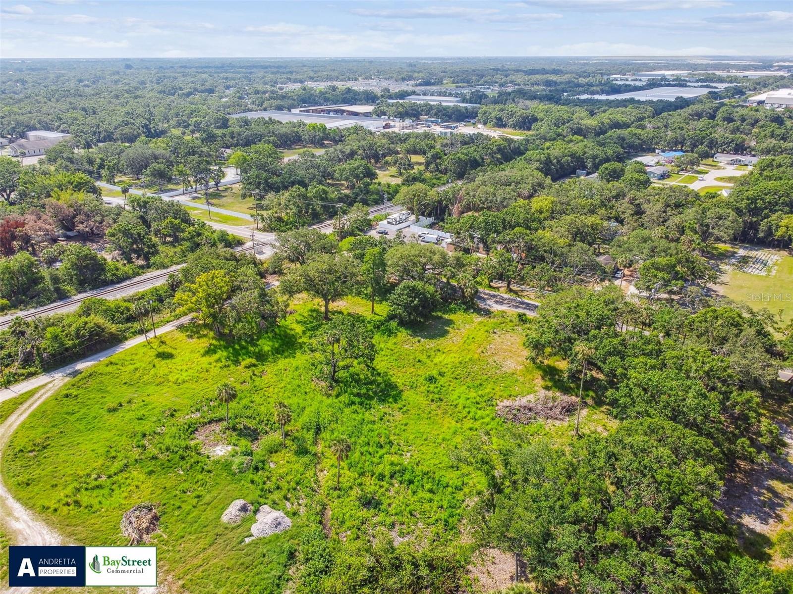 5116 PALM RIVER RD — photo 10