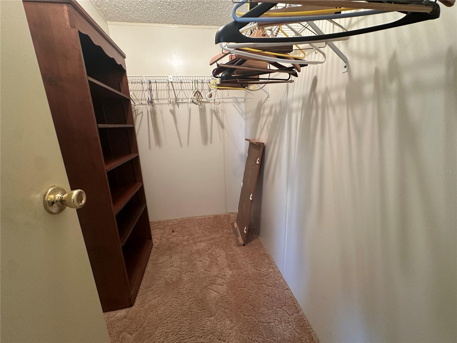 449 LANDSEDGE DR — photo 8