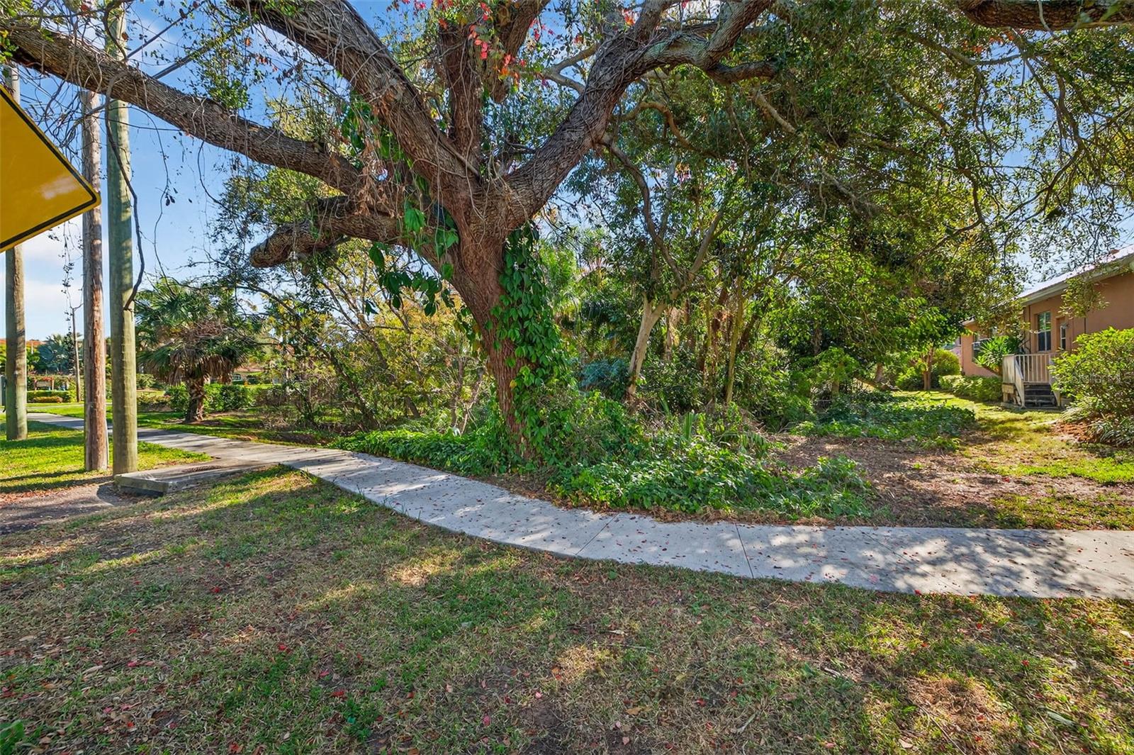 ROYAL PALM DR S — photo 5