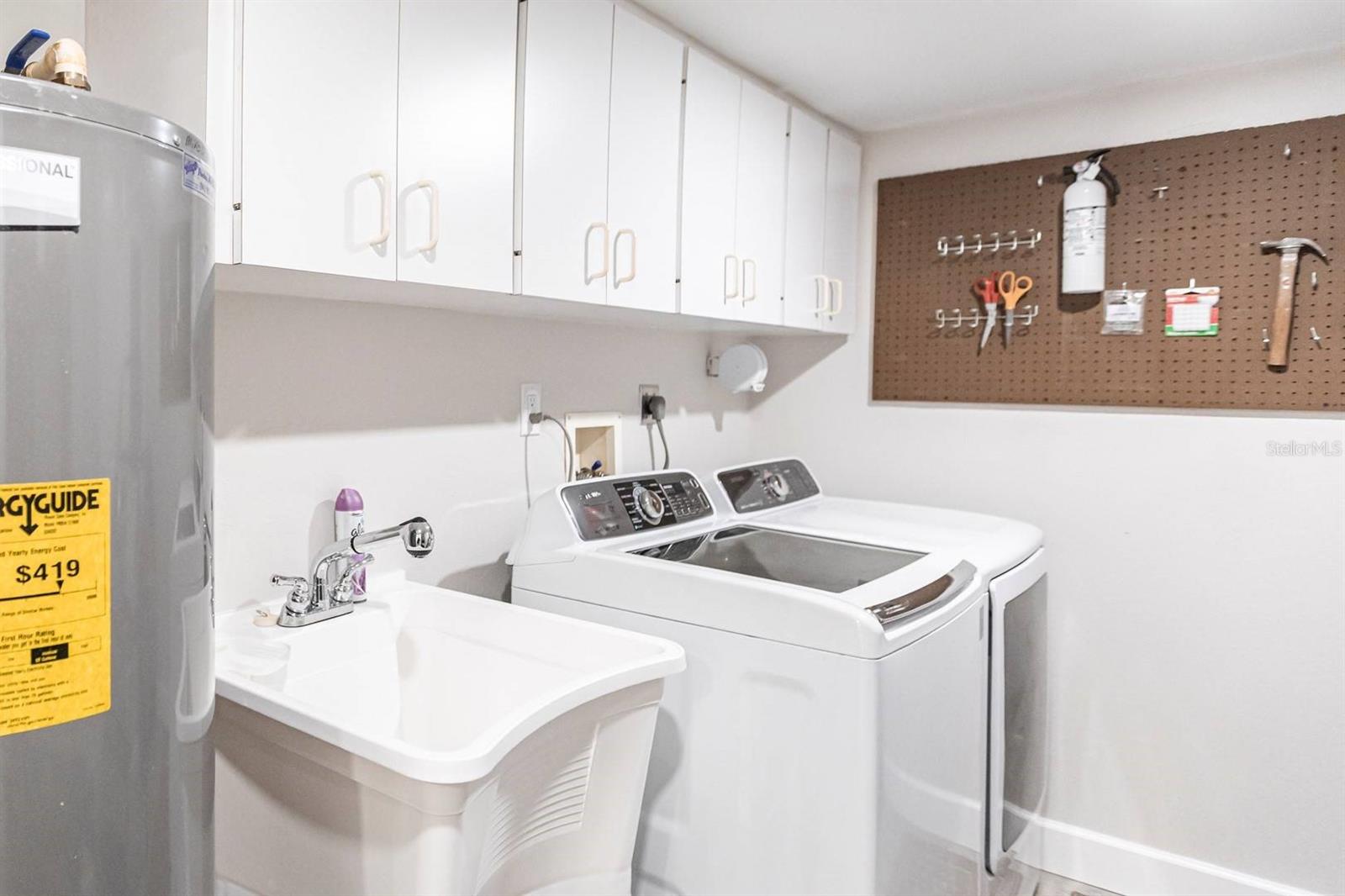 1125 W PEPPERTREE DR #402 — photo 24