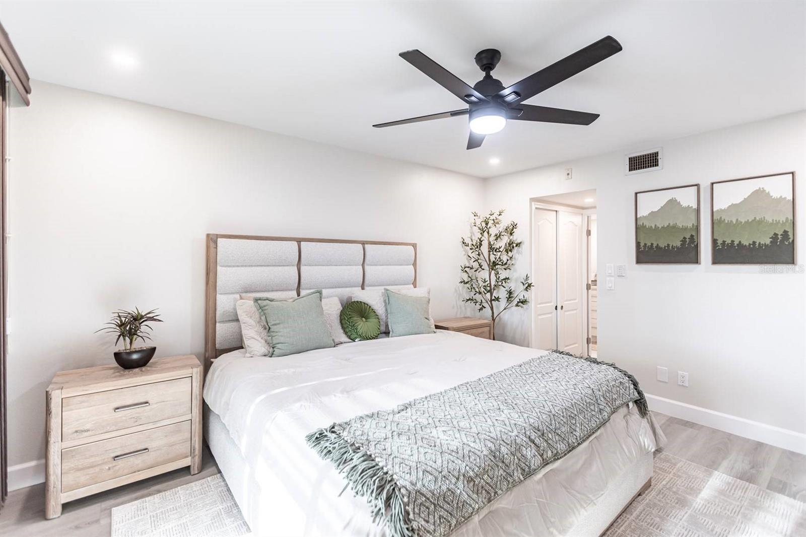 1125 W PEPPERTREE DR #402 — photo 17
