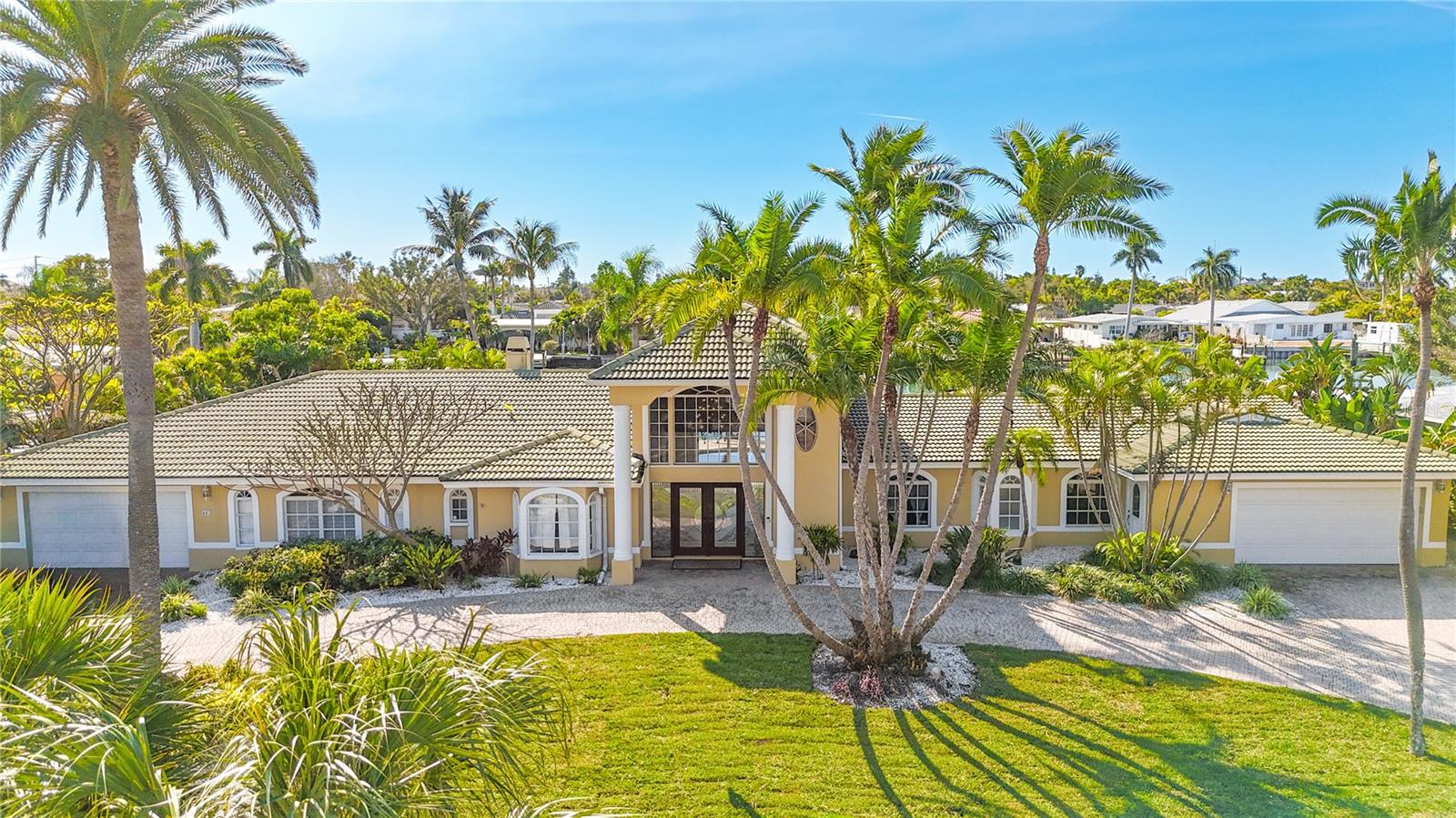 482 HERMOSITA DR — photo 2