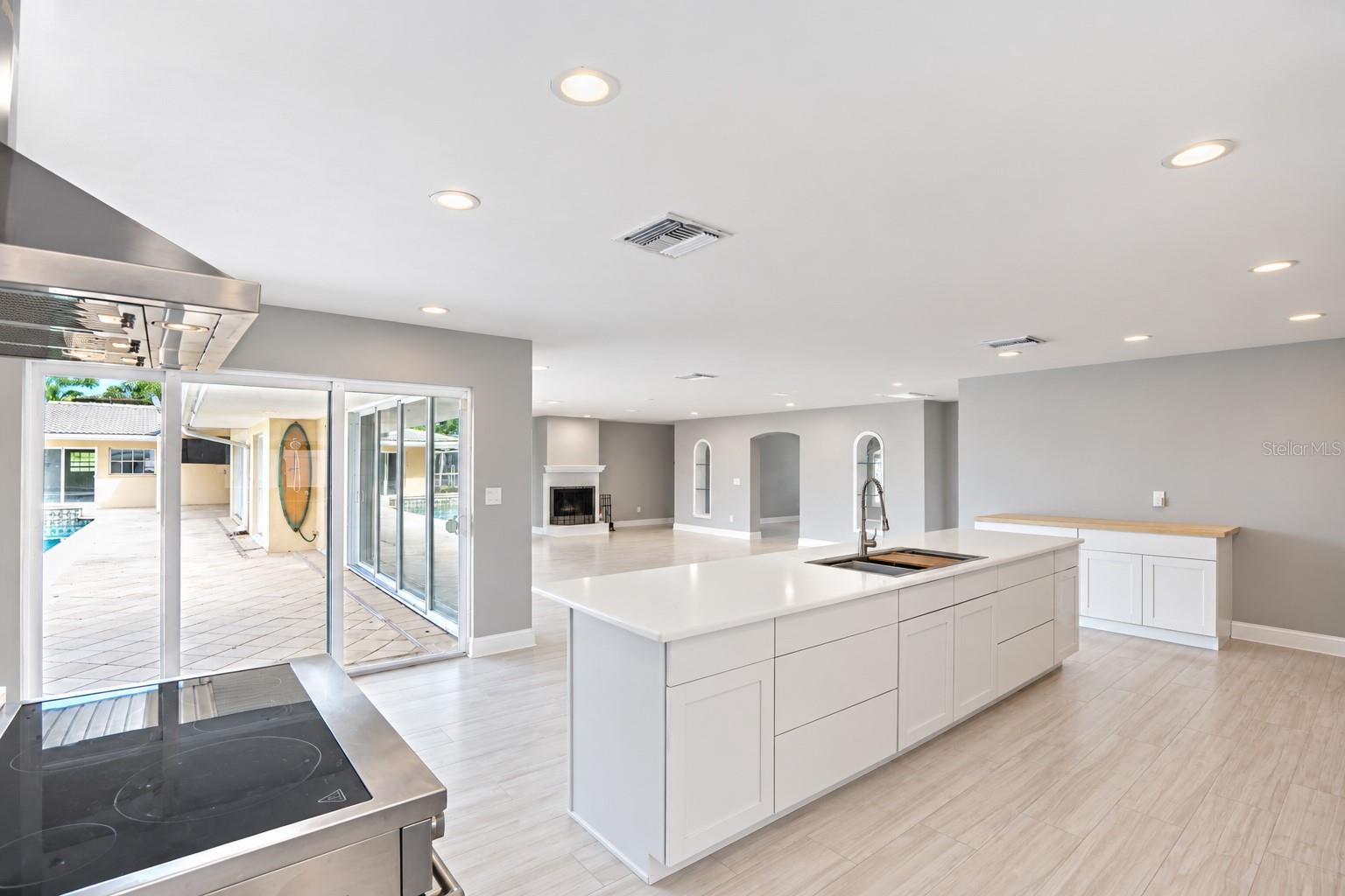 482 HERMOSITA DR — photo 22
