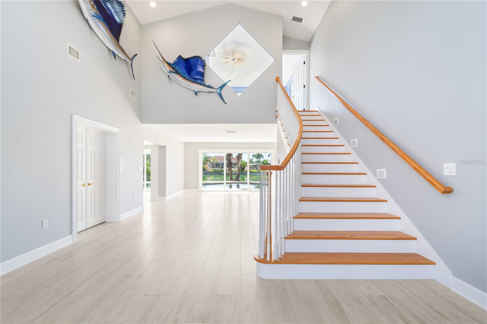 482 HERMOSITA DR — photo 32