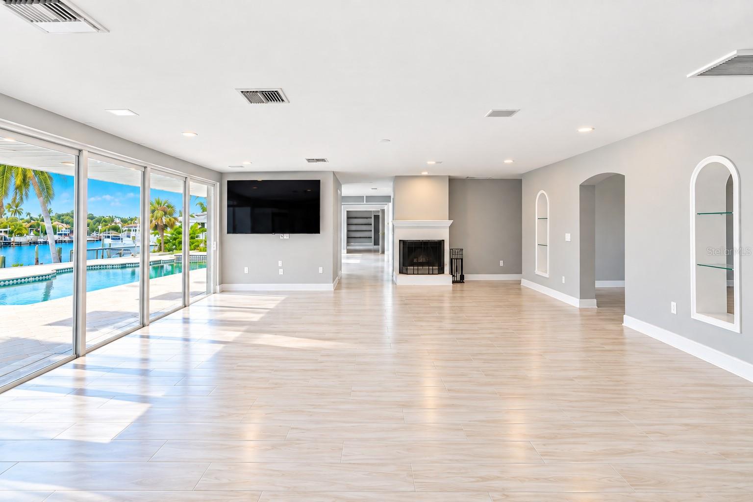 482 HERMOSITA DR — photo 29
