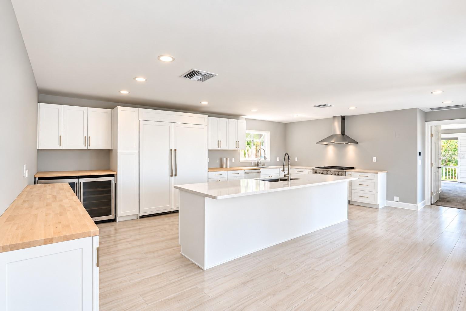 482 HERMOSITA DR — photo 17