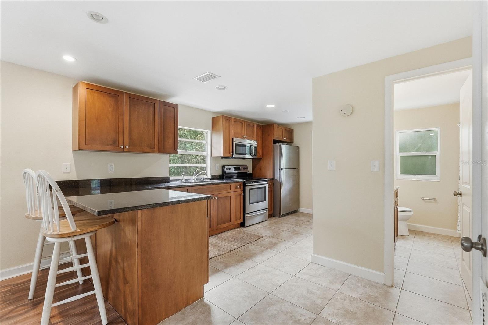 2814 W HUMPHREY ST — photo 31