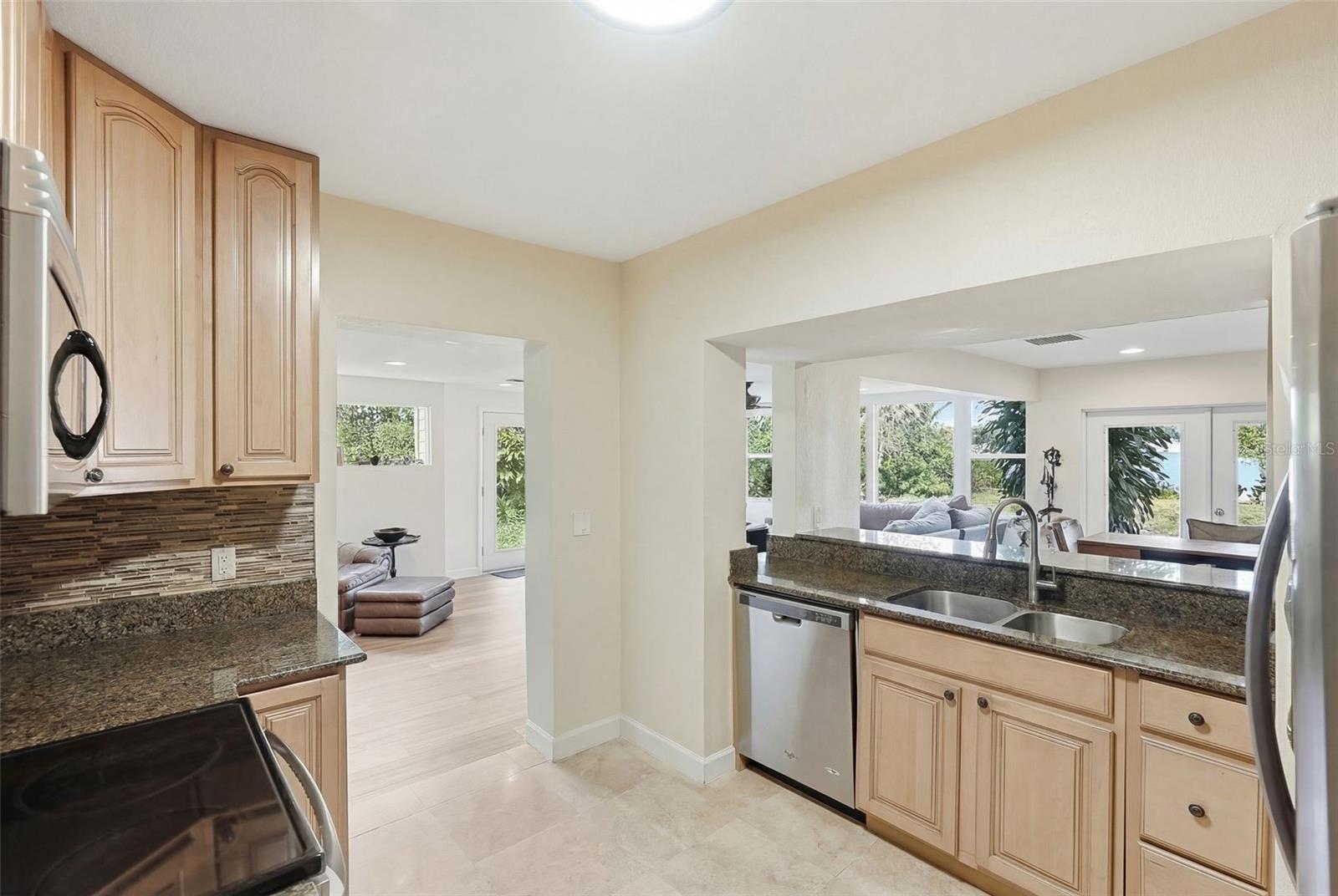 2814 W HUMPHREY ST — photo 16
