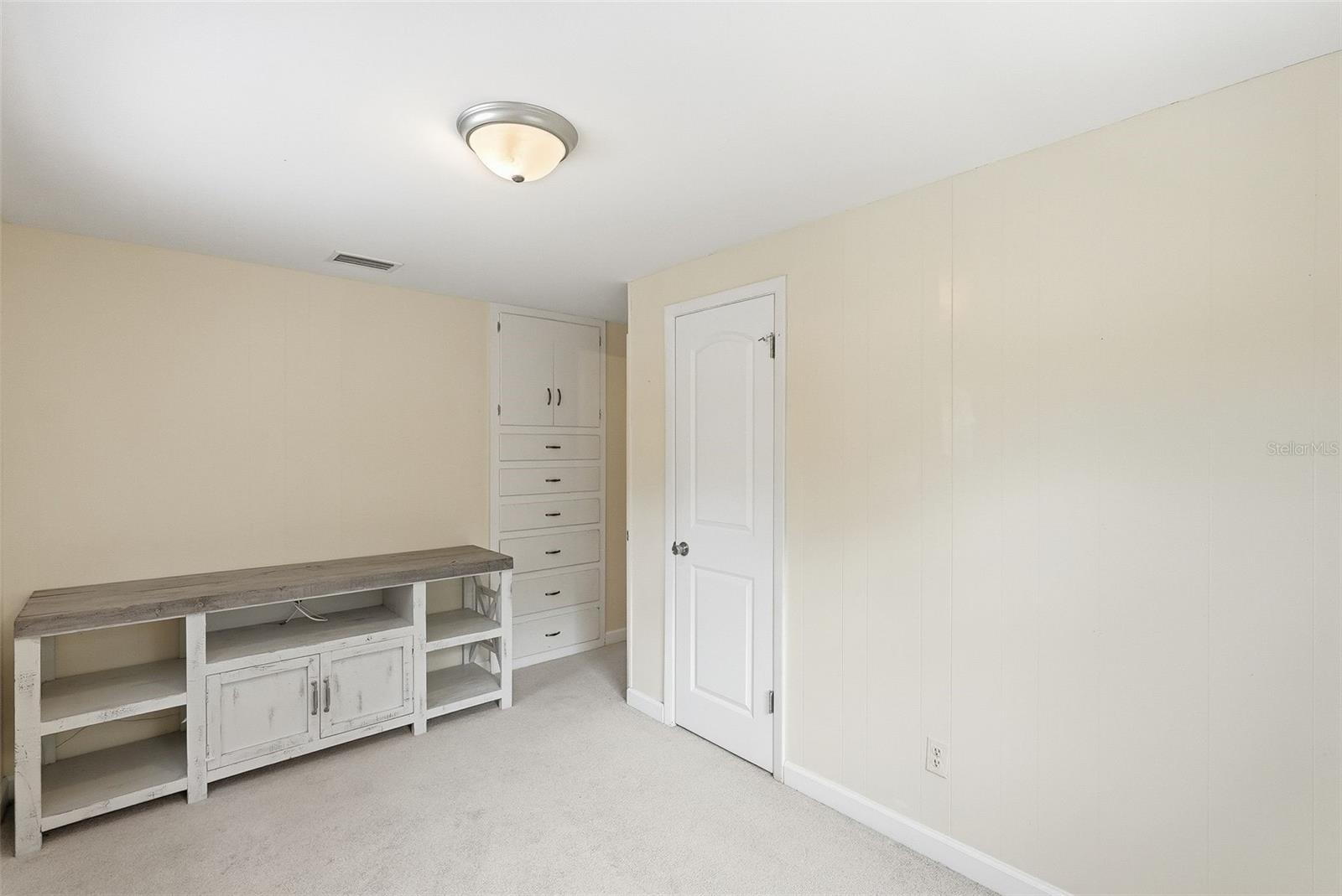 2814 W HUMPHREY ST — photo 39