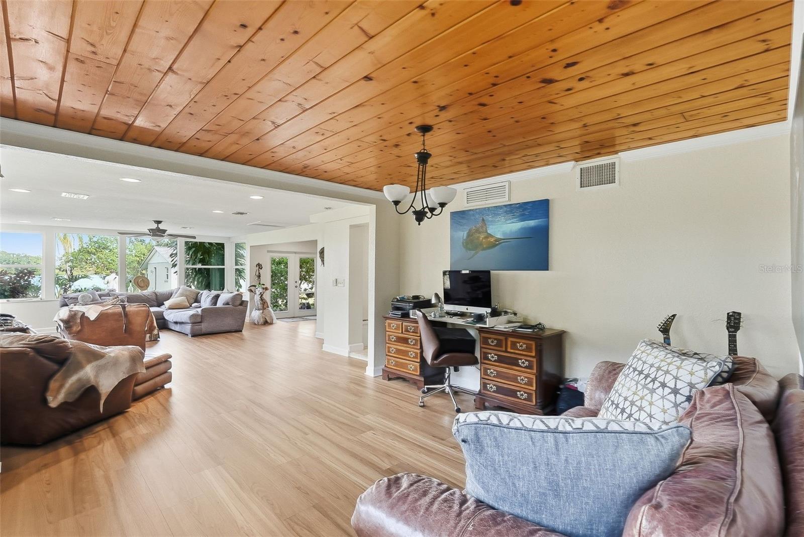2814 W HUMPHREY ST — photo 15
