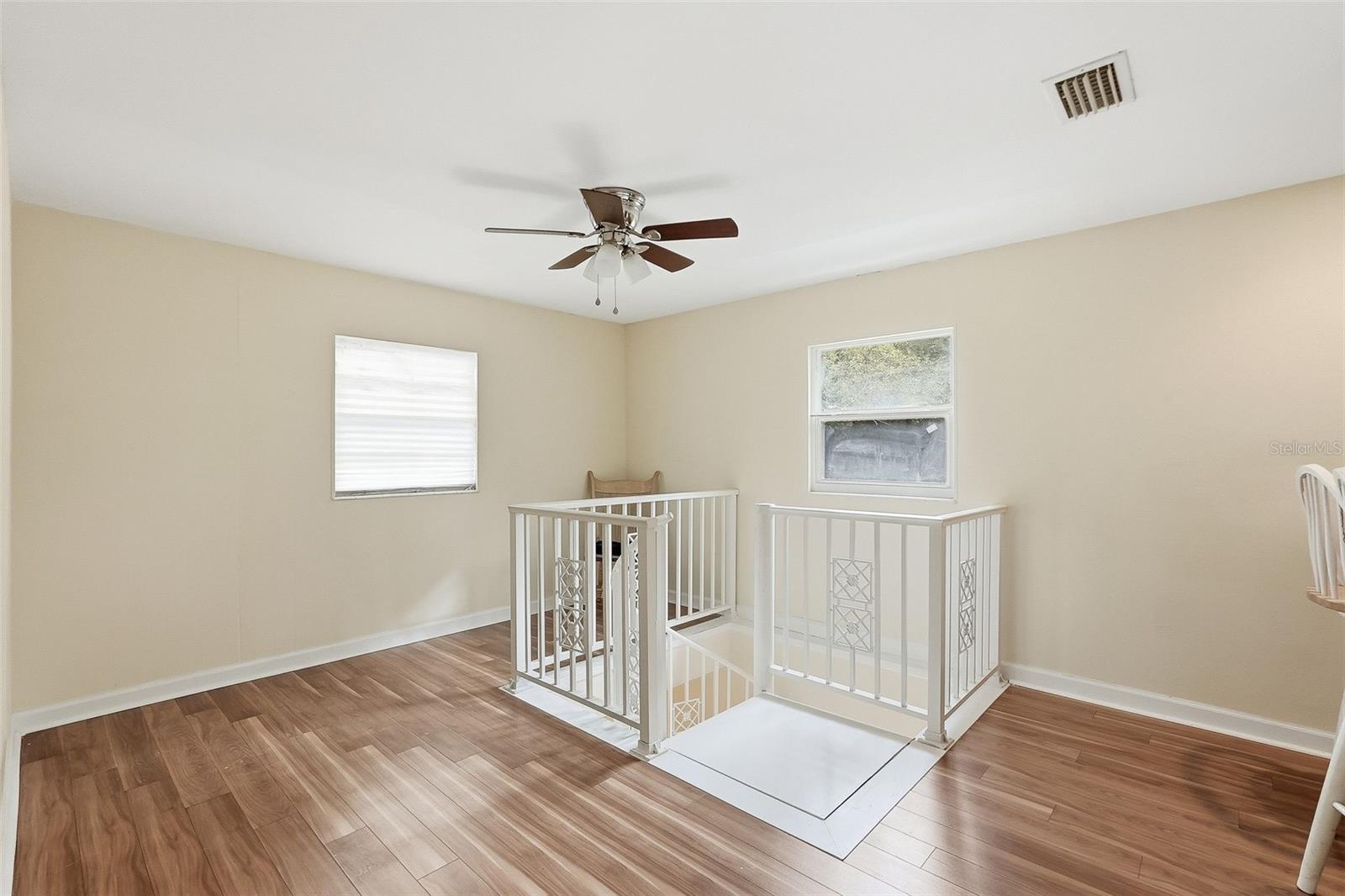 2814 W HUMPHREY ST — photo 29