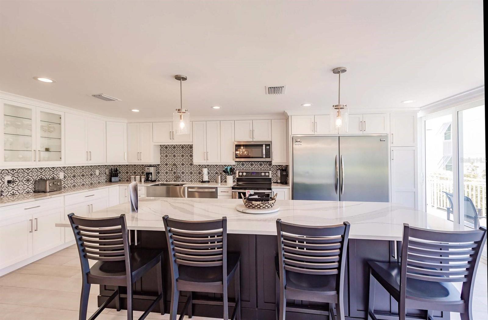1125 W PEPPERTREE DR #102 — photo 3