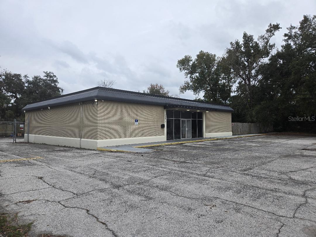 10517 RIVERVIEW DR — photo 2