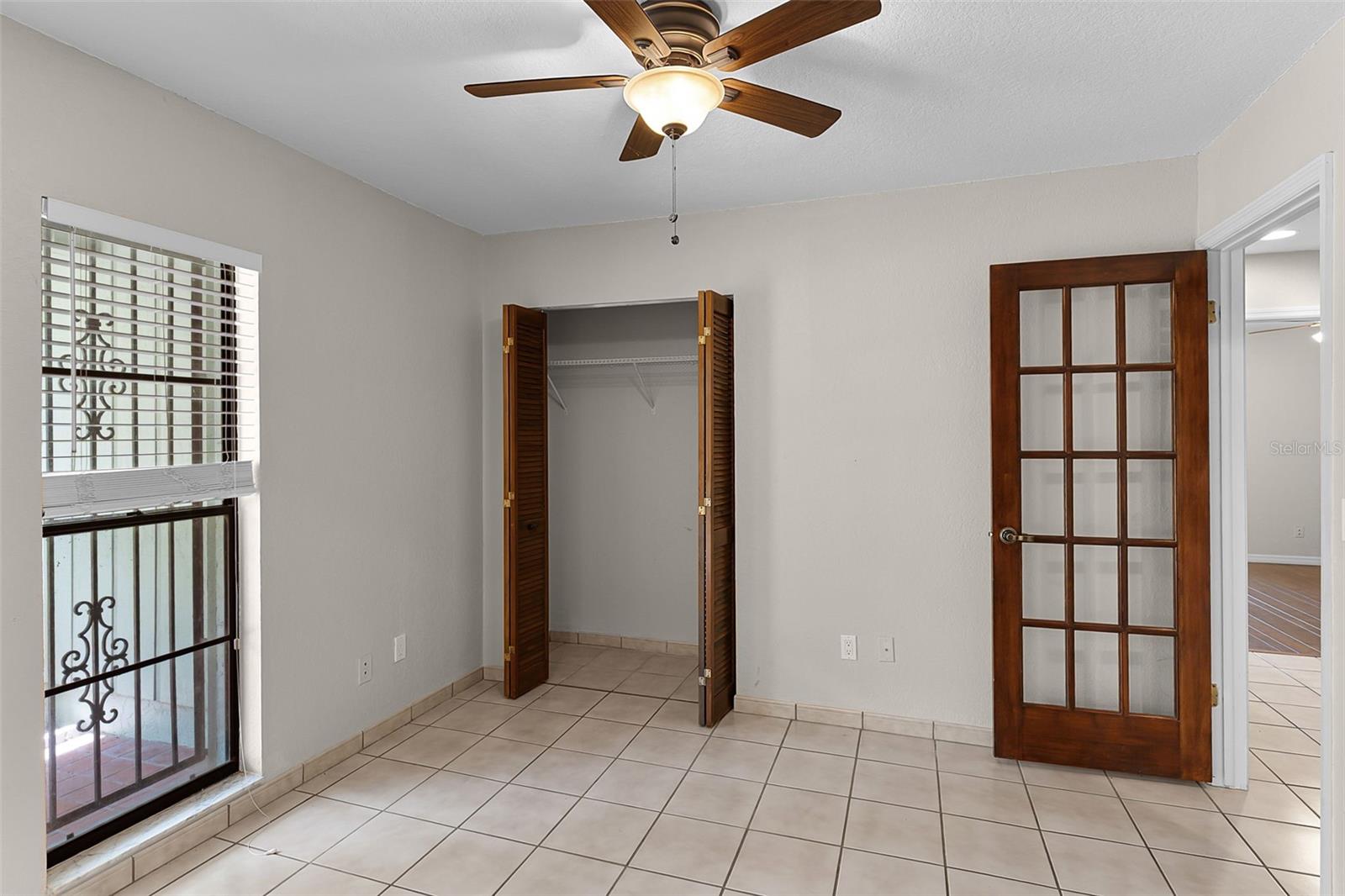 8208 LA SERENA DR — photo 10
