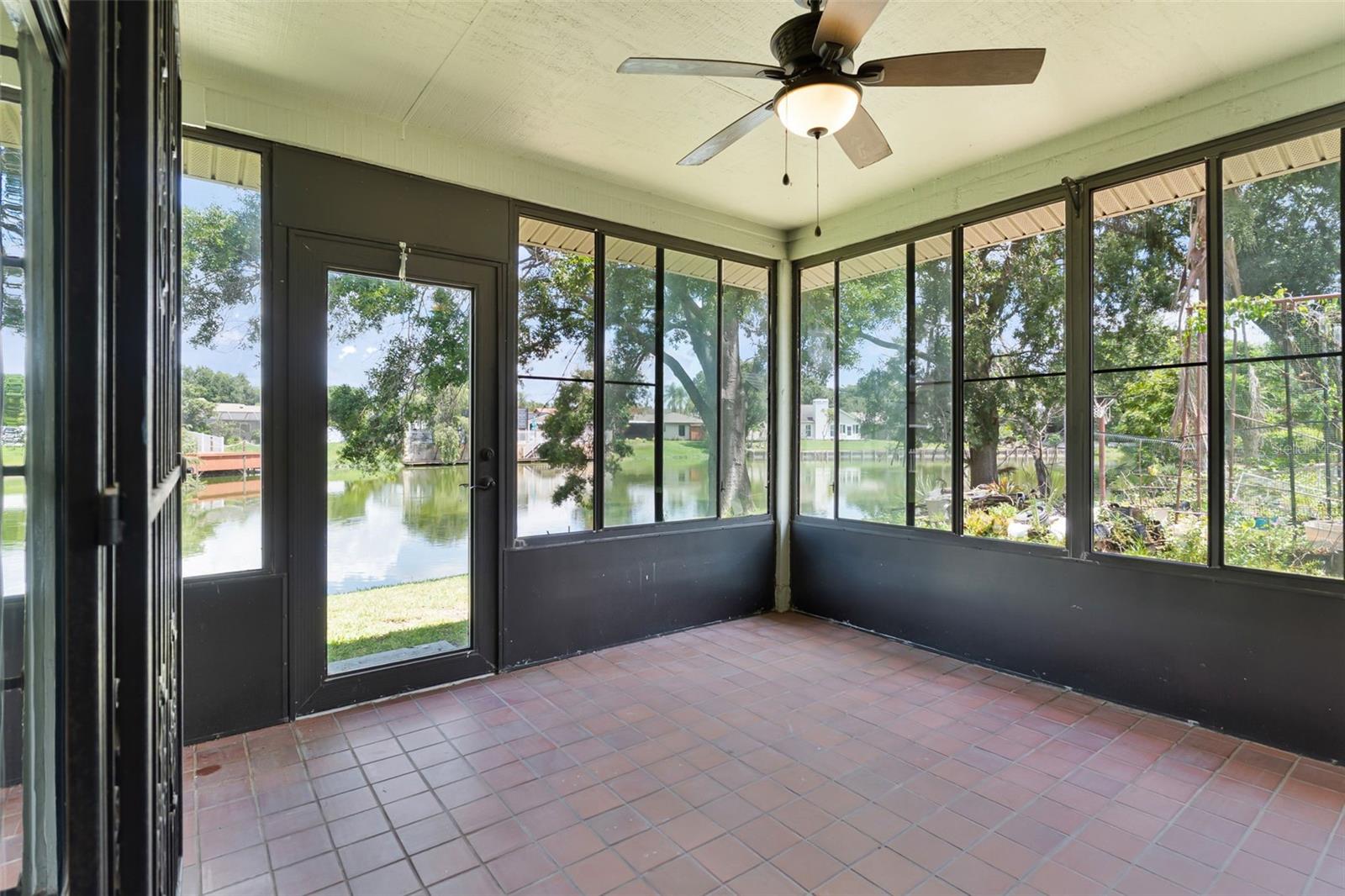 8208 LA SERENA DR — photo 16