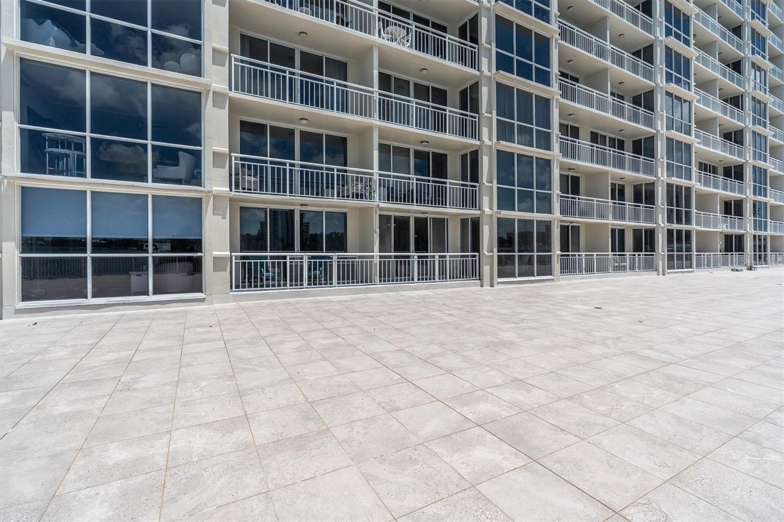 100 PIERCE ST #305 — photo 31