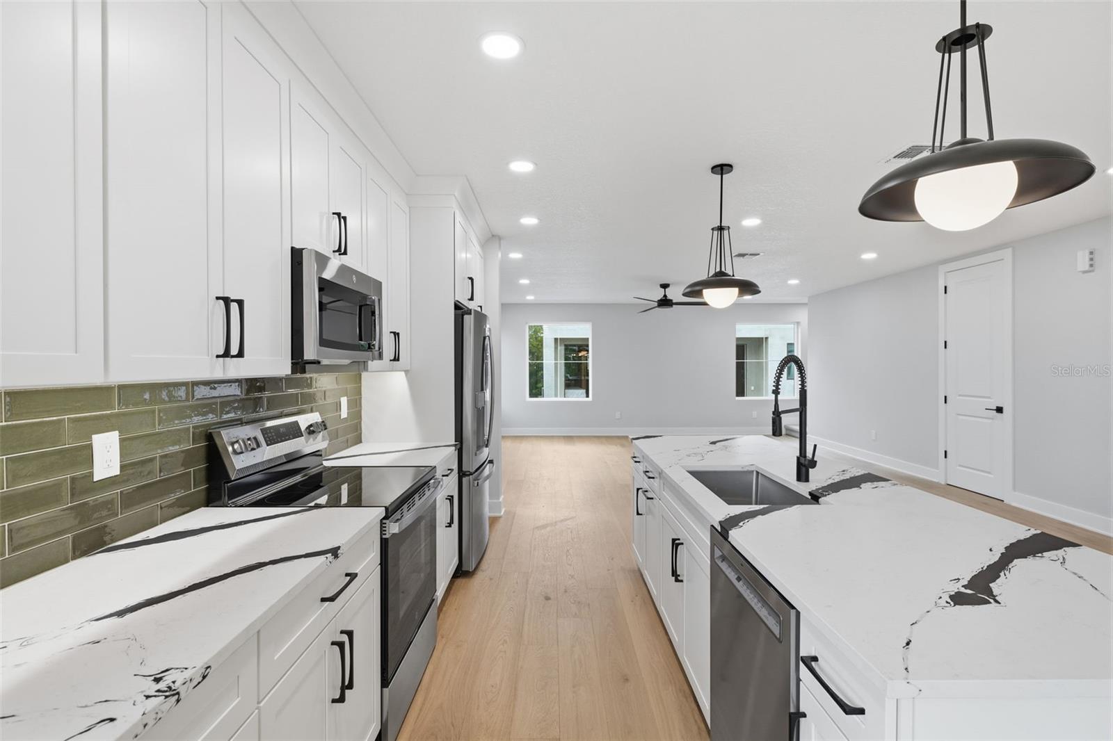 4208 W CARMEN ST #D — photo 11