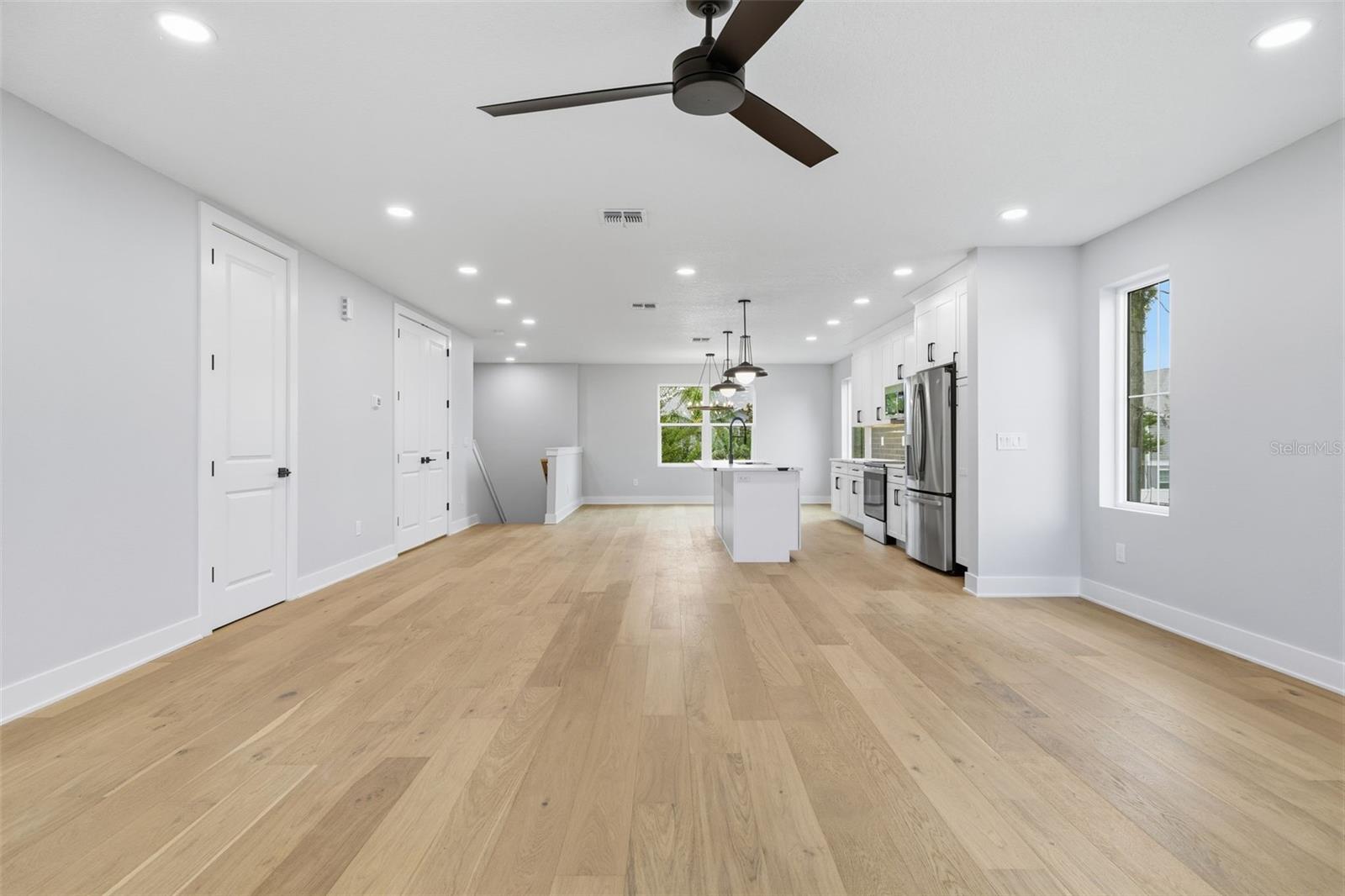 4208 W CARMEN ST #D — photo 19