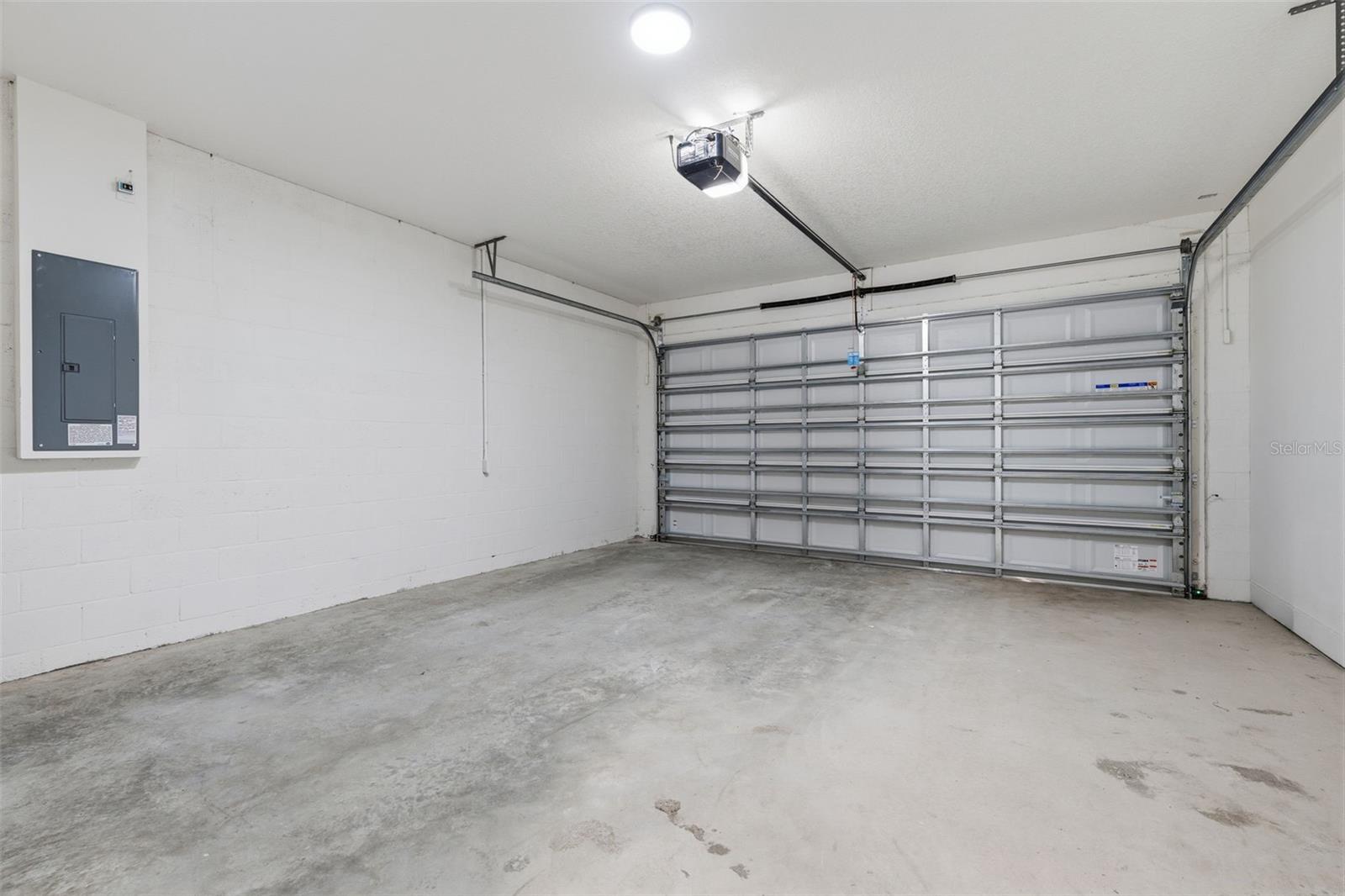 4208 W CARMEN ST #D — photo 34