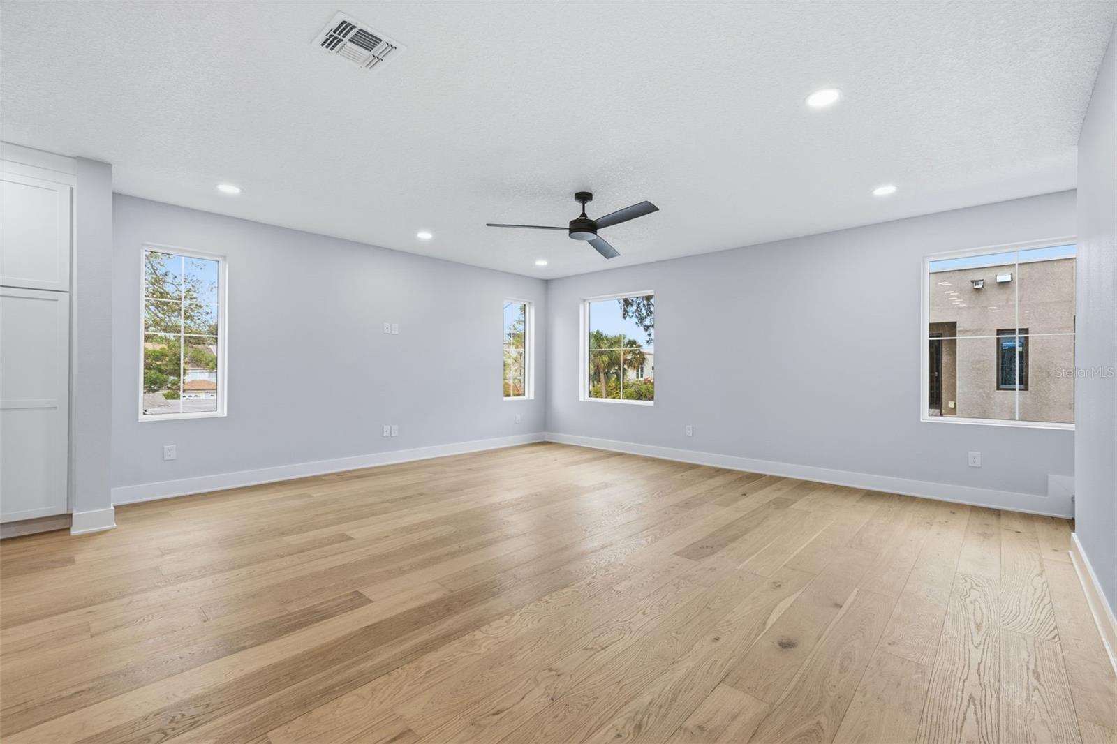4208 W CARMEN ST #D — photo 16