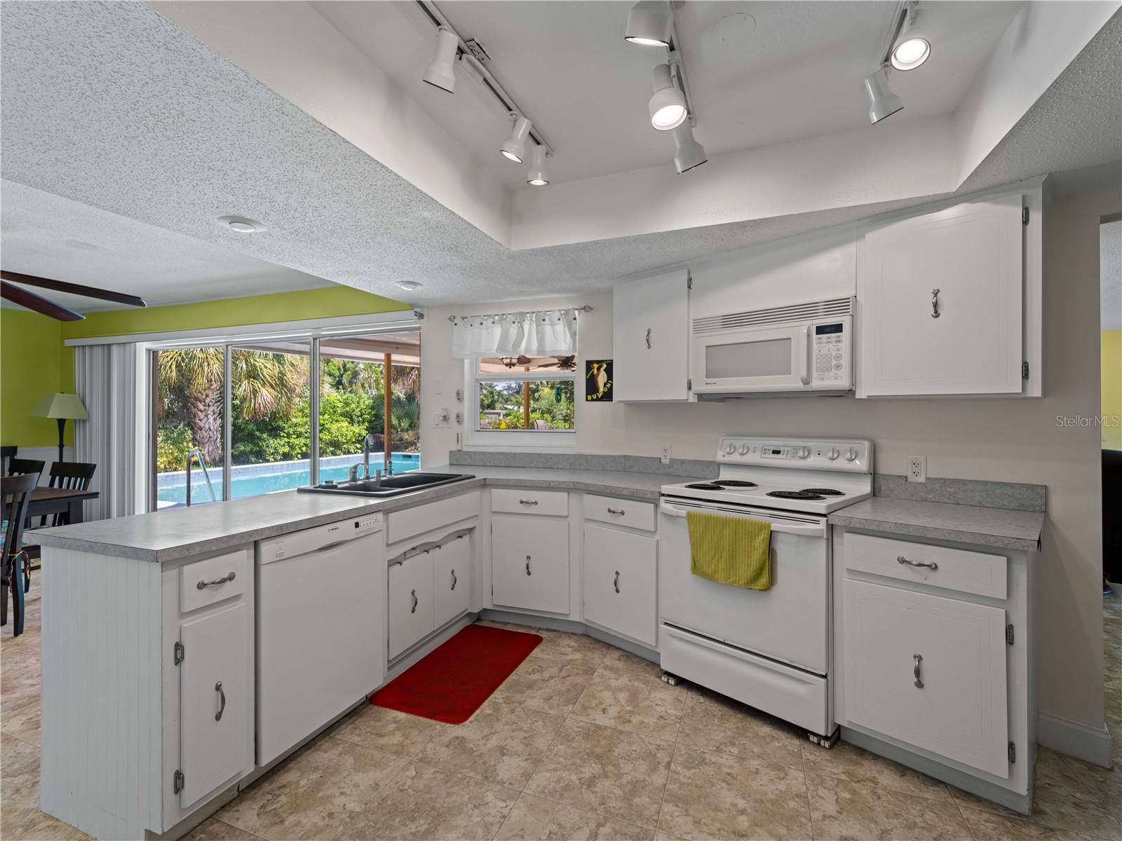 424 BAYCREST DR — photo 50