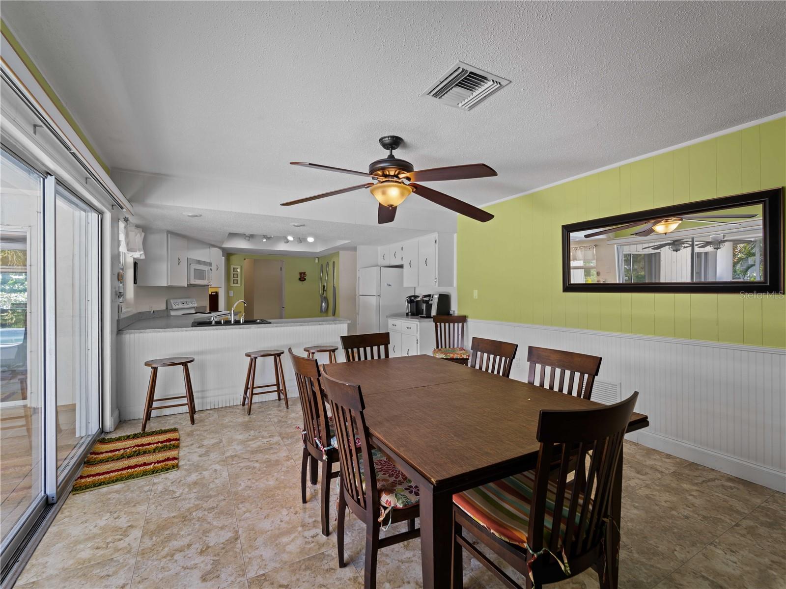 424 BAYCREST DR — photo 48