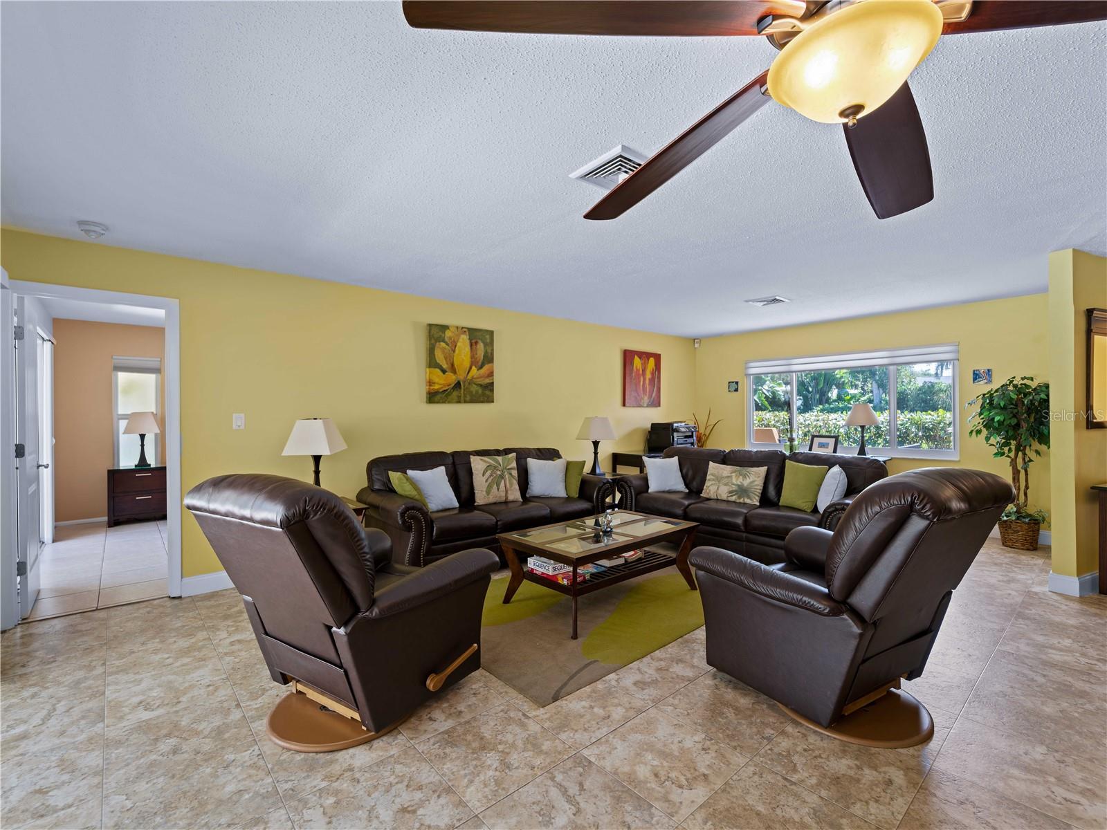 424 BAYCREST DR — photo 13