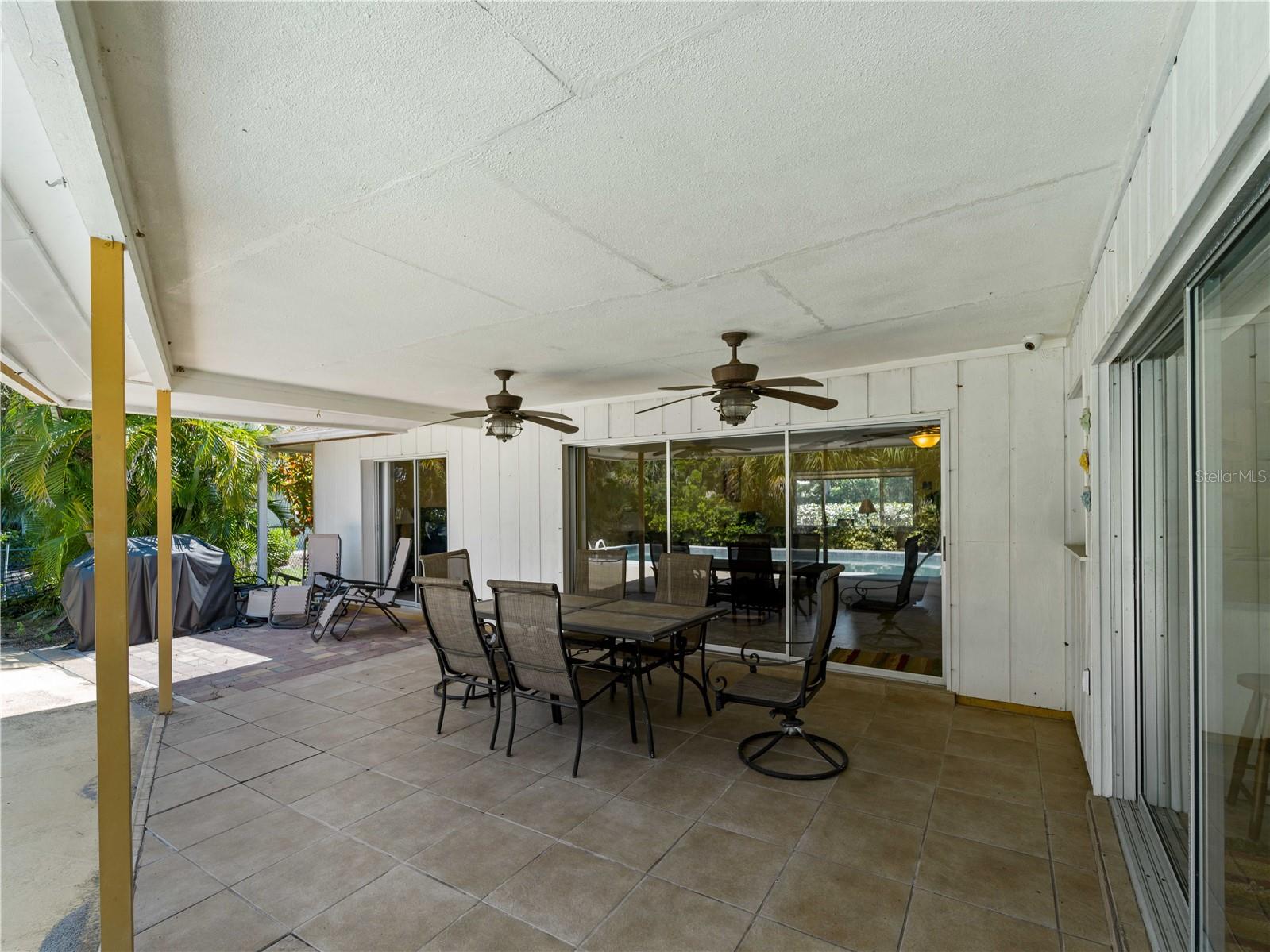 424 BAYCREST DR — photo 31