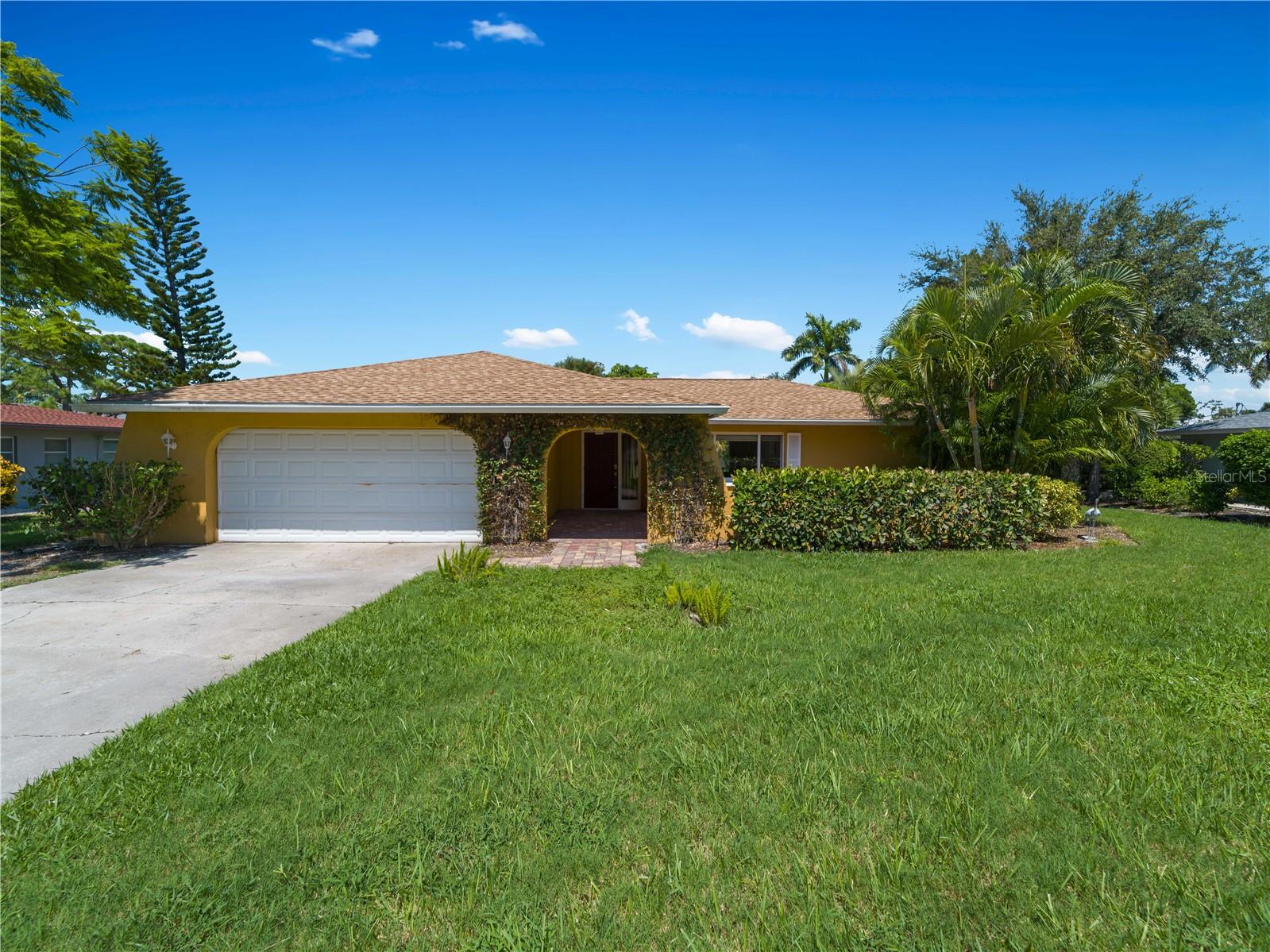 424 BAYCREST DR — photo 41