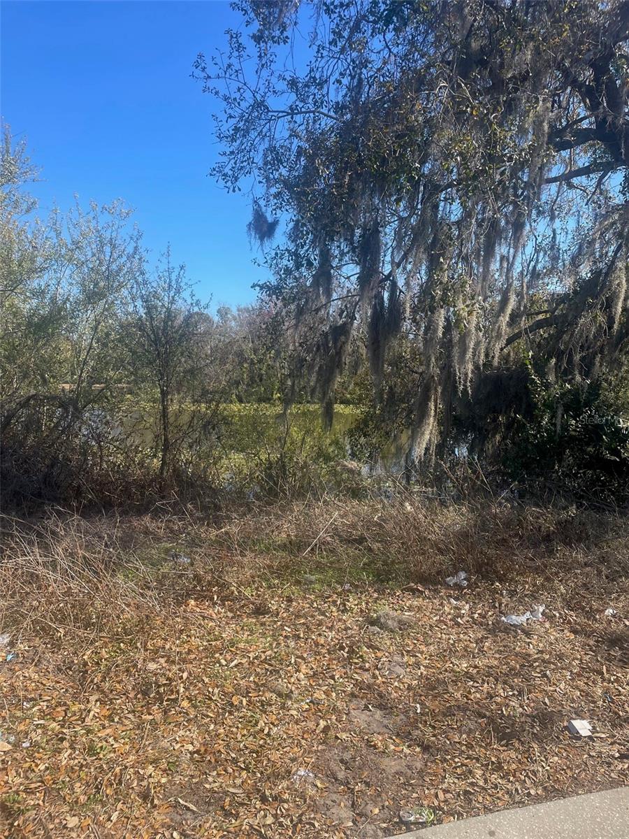 3301 N LAKE DR — photo 2